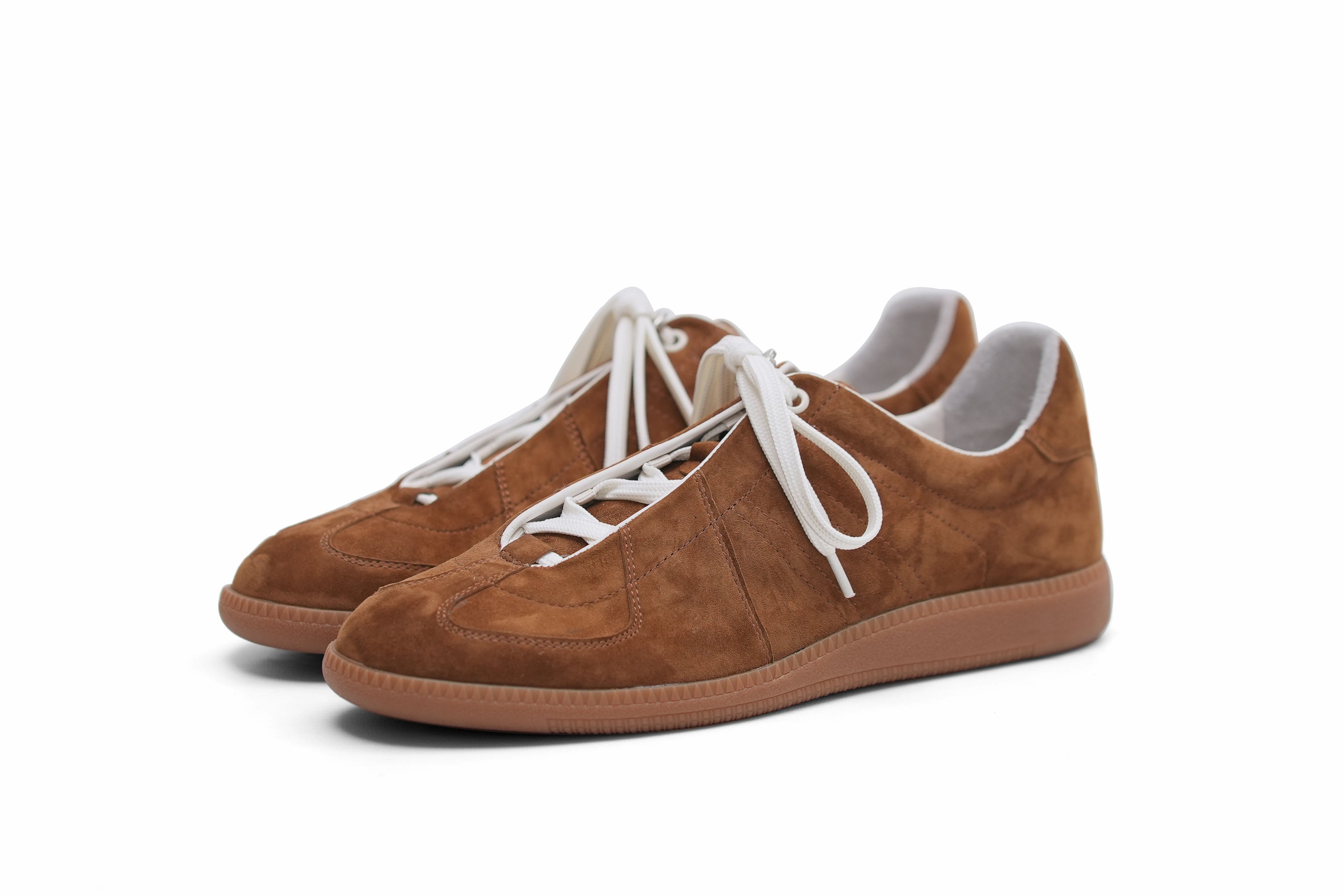 TERRAKOO Retro Leather Classic Versatile Casual Training Shoes