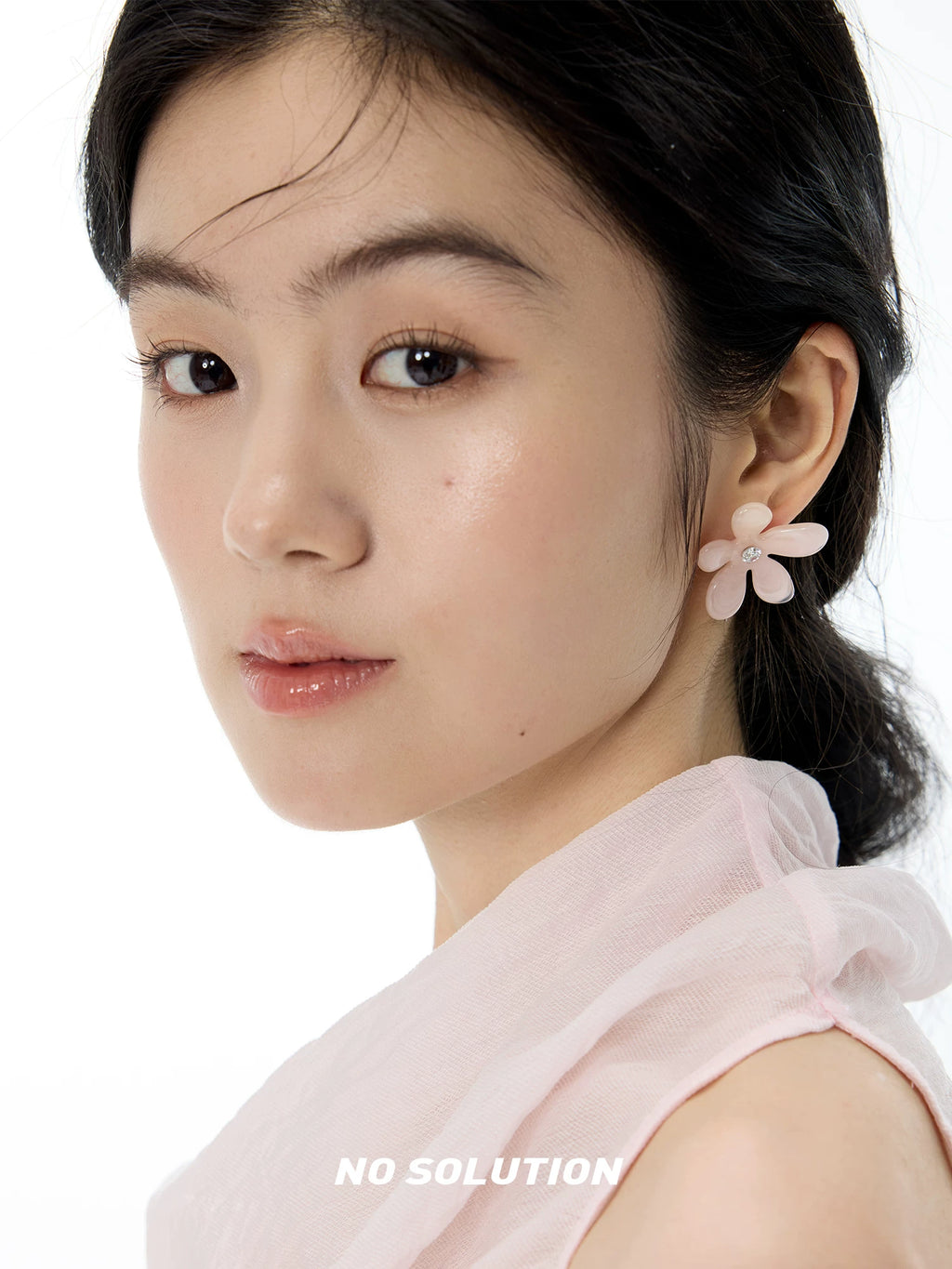 NO SOLUTION Smudge Flower Earrings