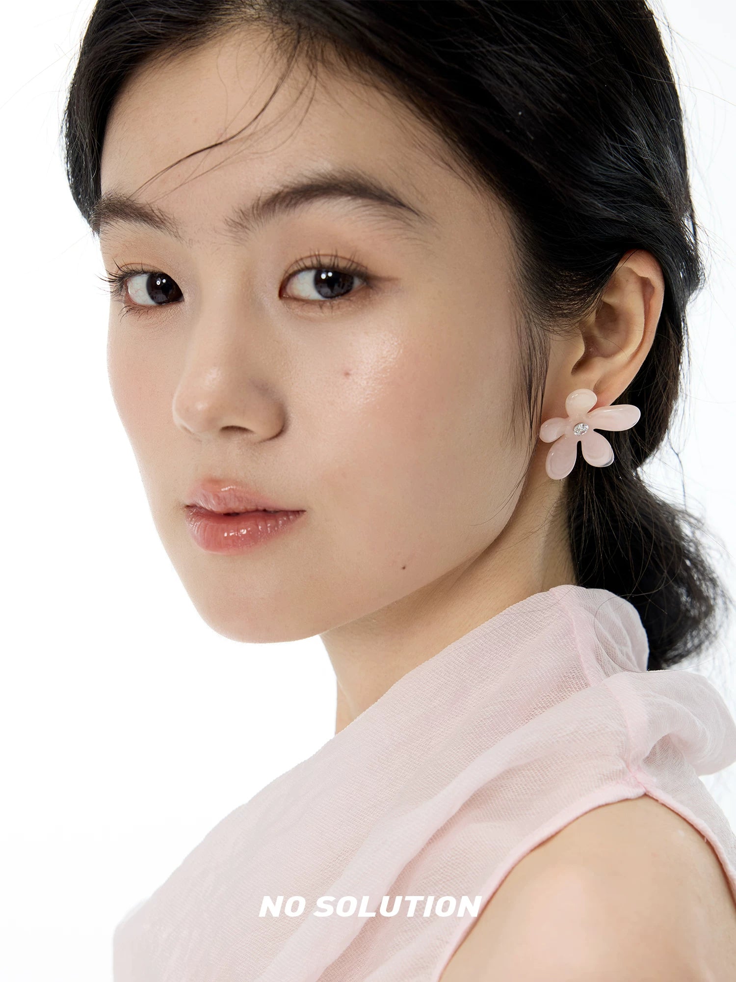 NO SOLUTION Smudge Flower Earrings