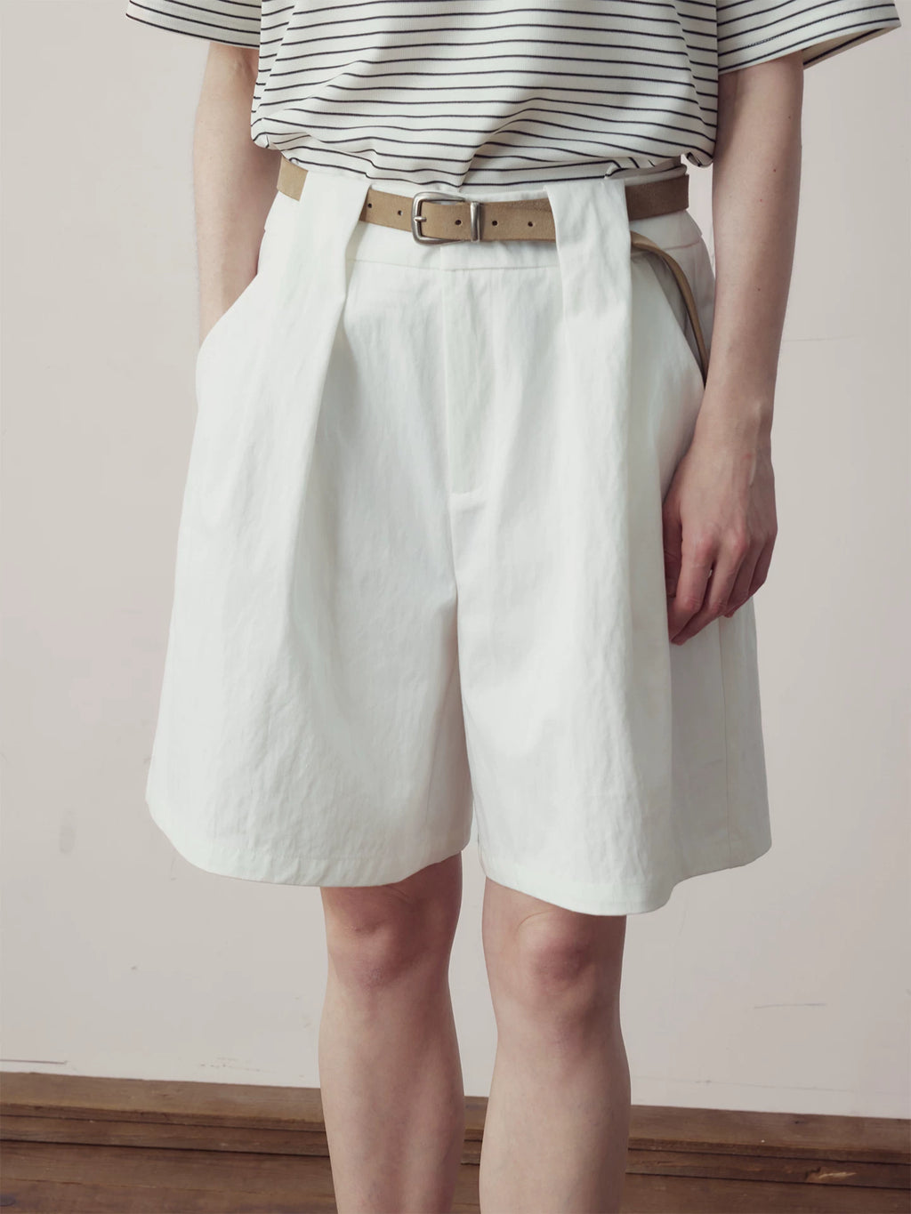 COLN Loose and Versatile Shorts