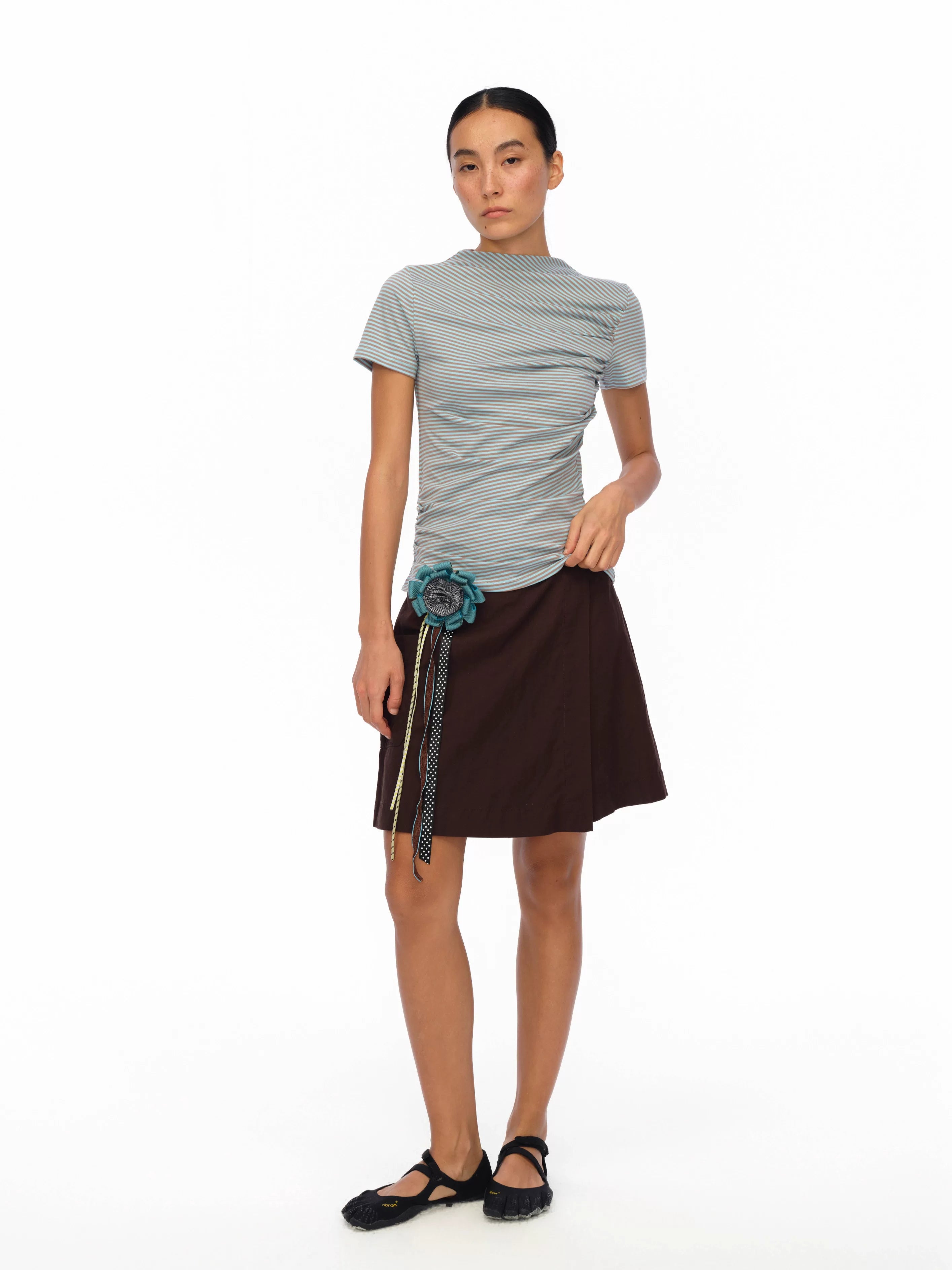 Oinimi Fold Front Shoulder Waist Thin Tee