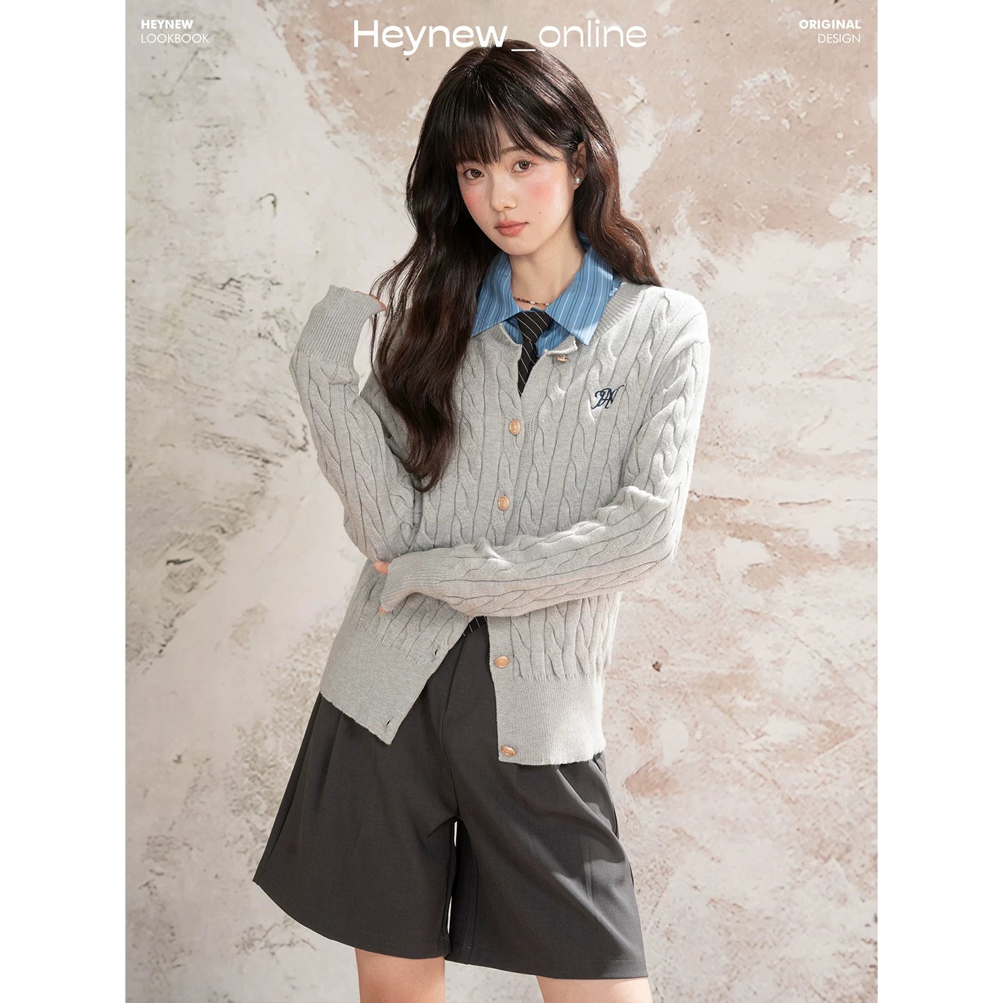 LOVEHEYNEW Embroidered Twisted Crew-neck Knitted Cardigan