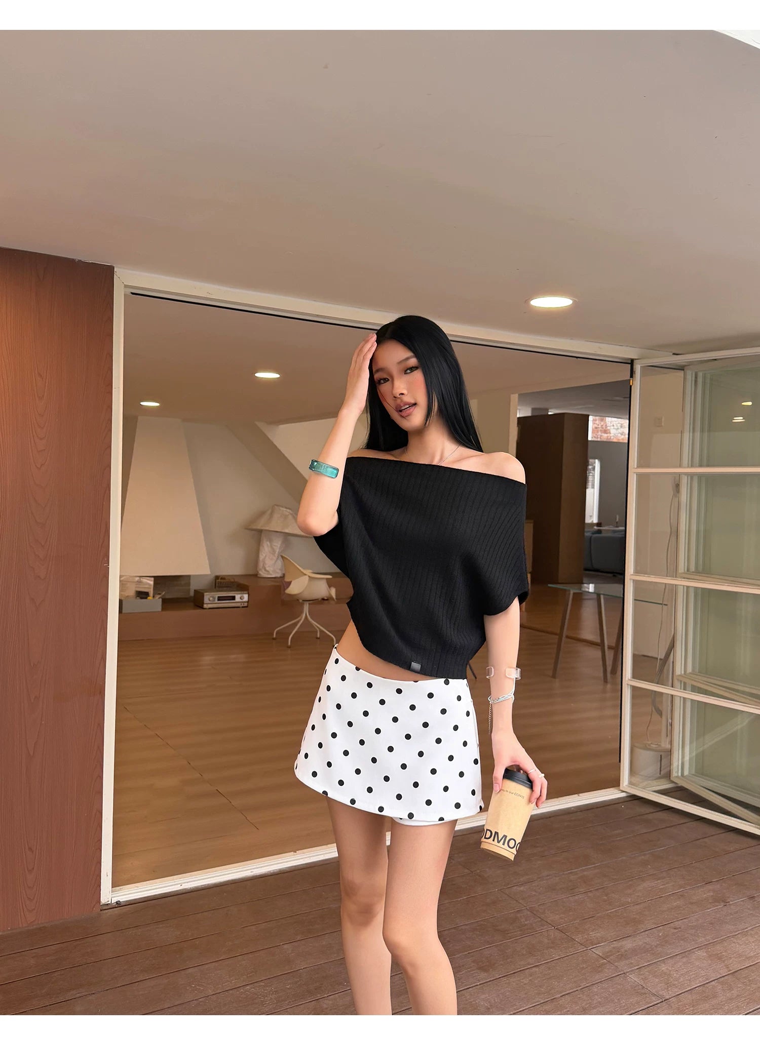 Audwyn One-word Shoulder Slim and Thin Versatile Tee