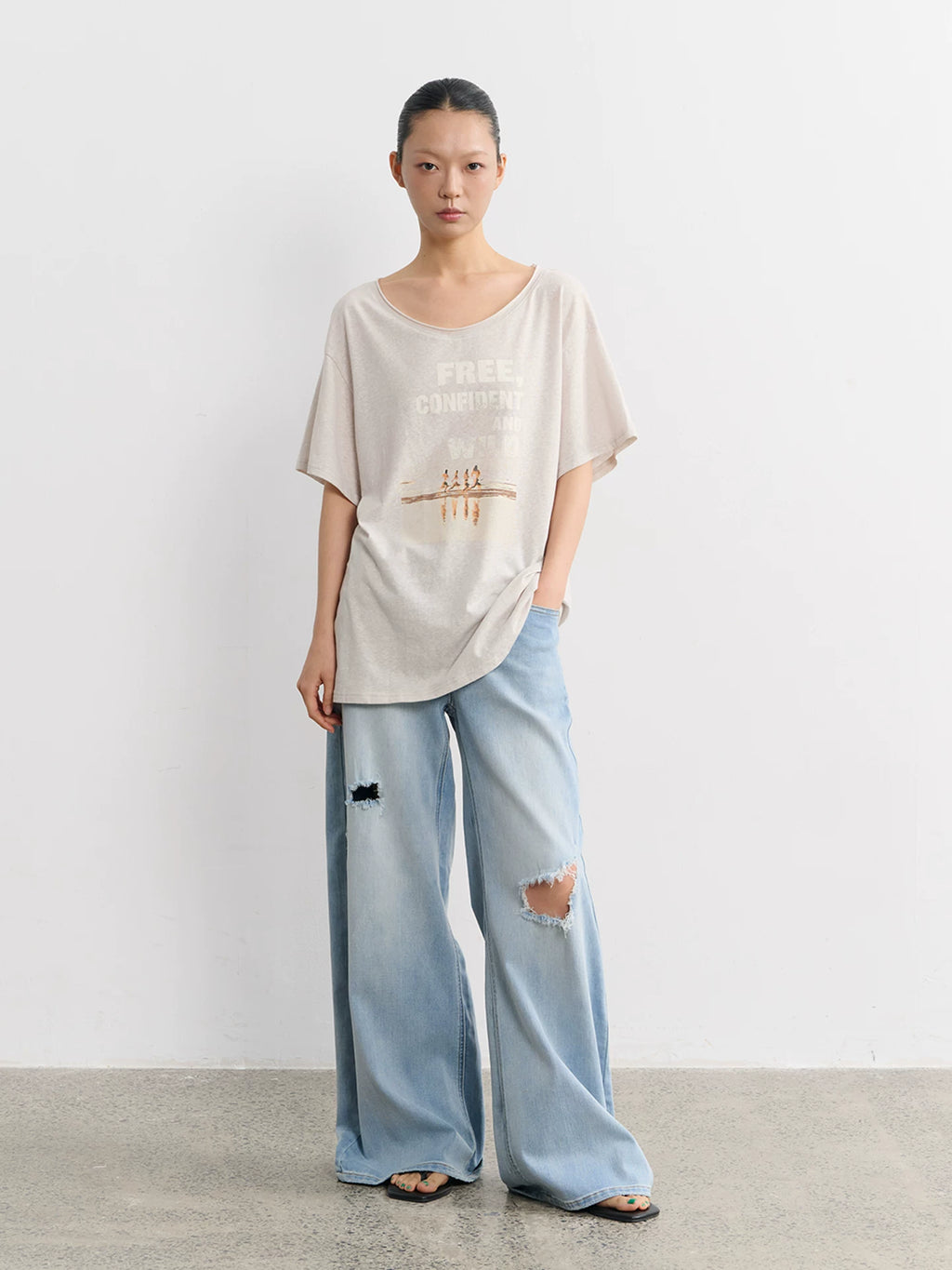 LINY LIBERTY Vintage Curled Round Neck Loose Tee