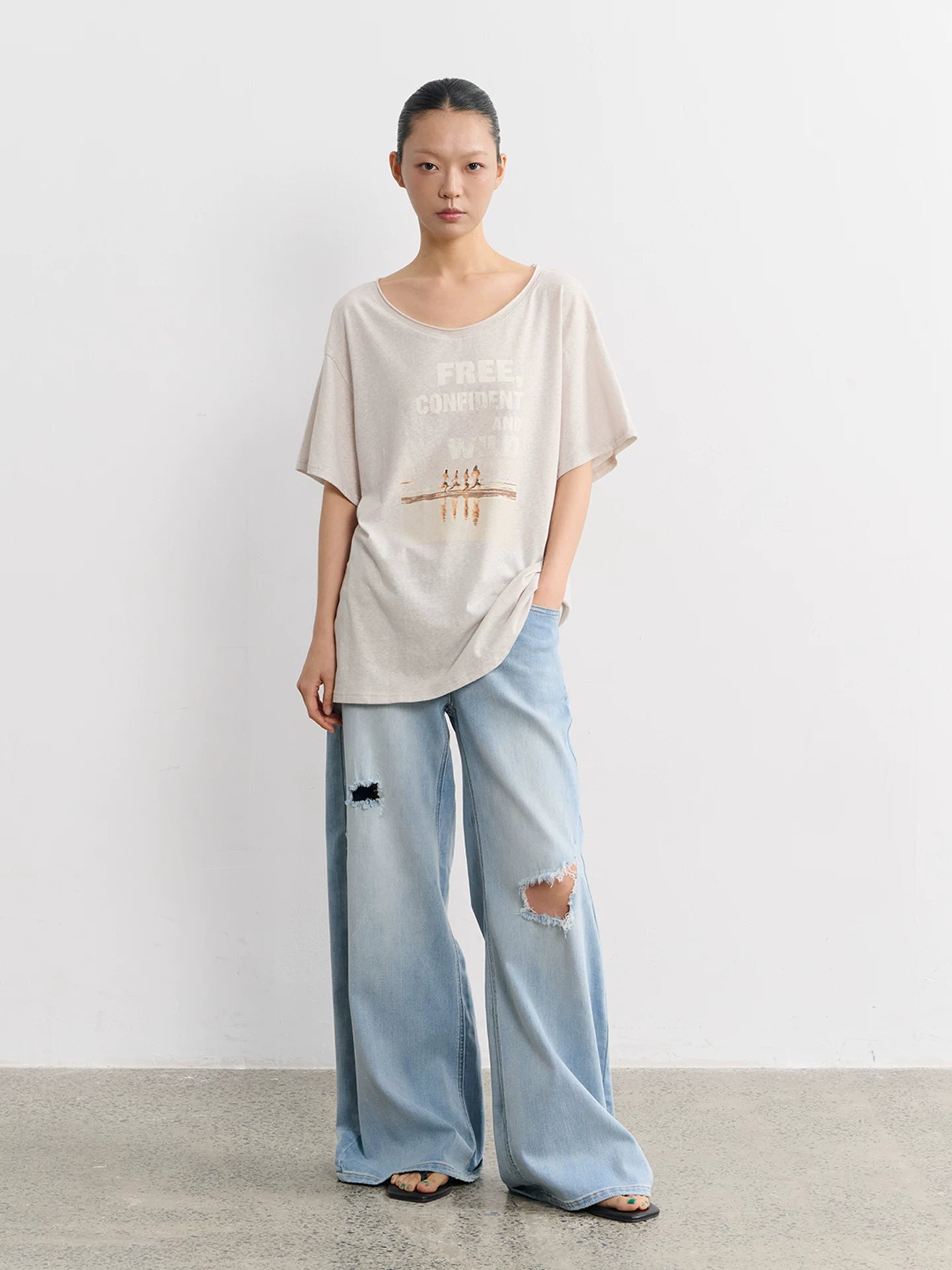 LINY LIBERTY Vintage Curled Round Neck Loose Tee