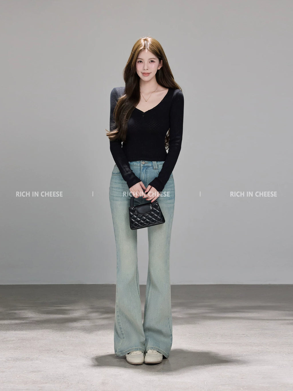 RICH IN CHEESE Slim and Versatile Long Sleeves