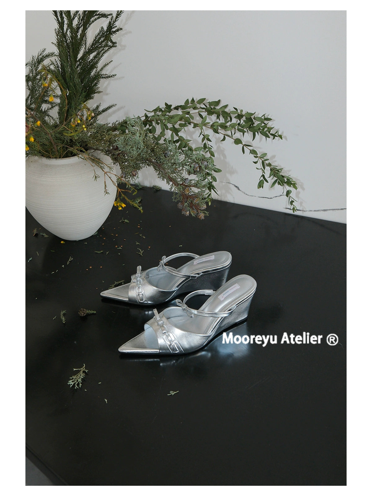 Mooreyu Sexy Shallow Leather High Heels