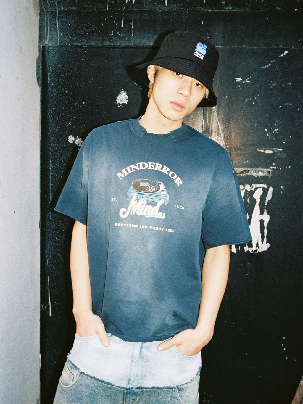 MindError Retro Record Player Print Tie-dye Tee