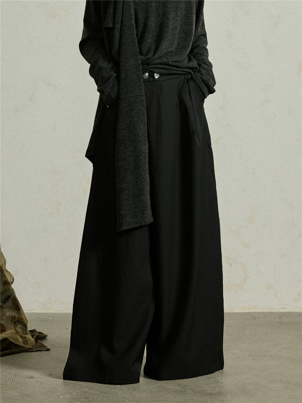 SUNYVONNE Double-button Diagonal Placket Suit Pants