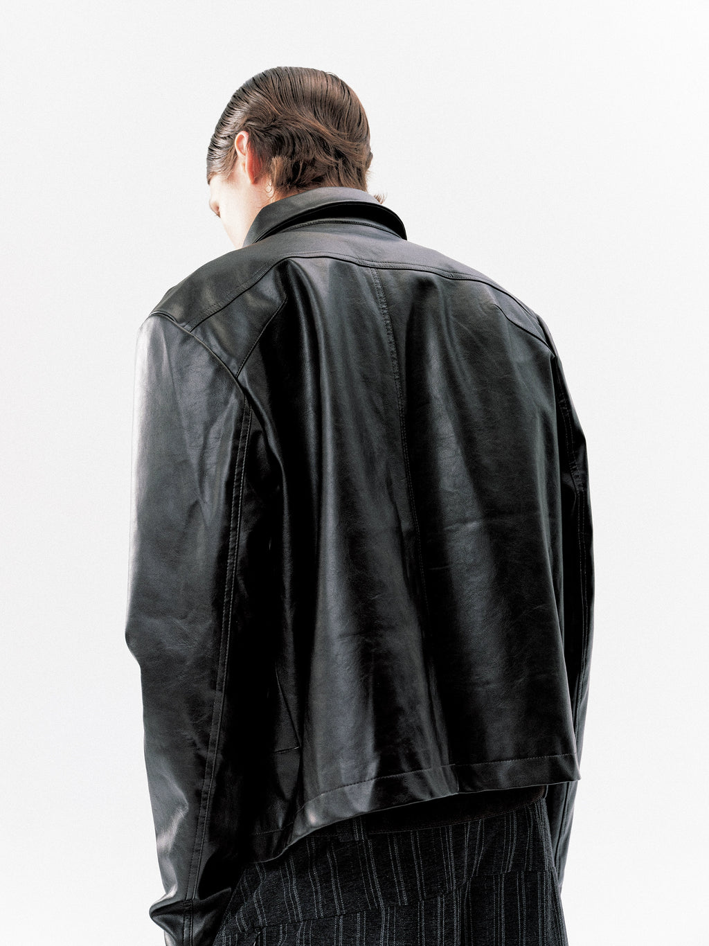 NOT UGLY Neatly Cut Side Zipper Front Shoulder Leather Jacket