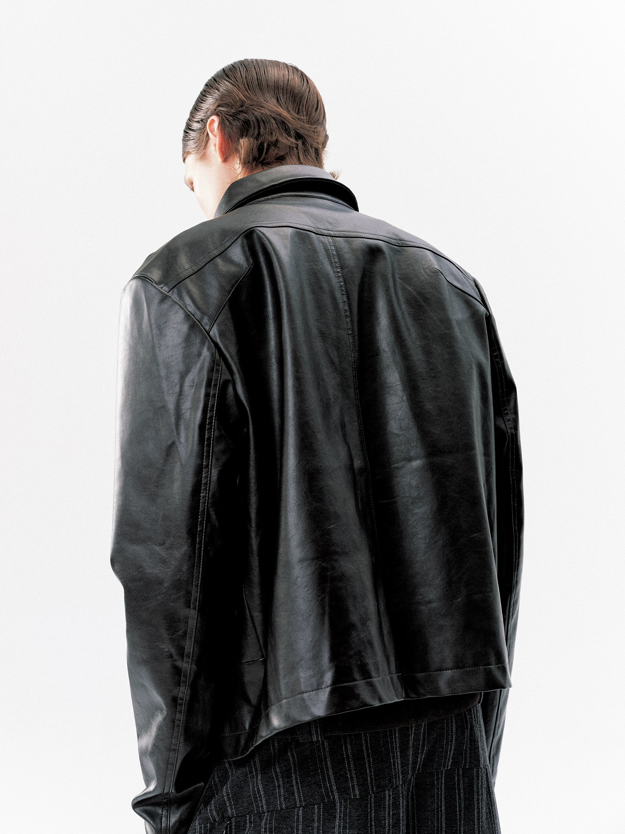 NOT UGLY Neatly Cut Side Zipper Front Shoulder Leather Jacket