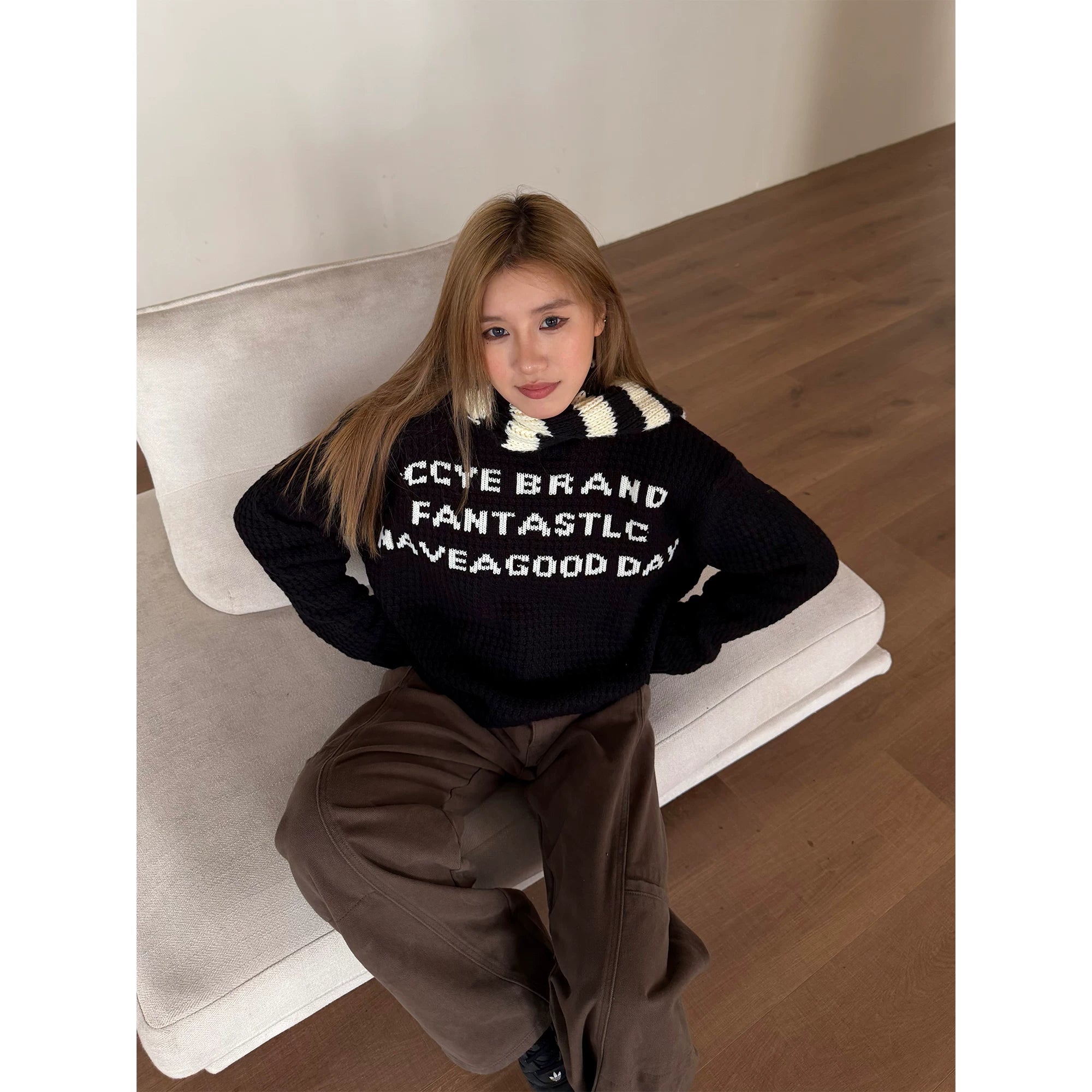 CCYE English Alphabet Crew Neck Knitted Sweater