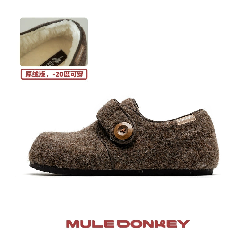 Donkey Contrasts Colors and Lazes in Mueller Shoes