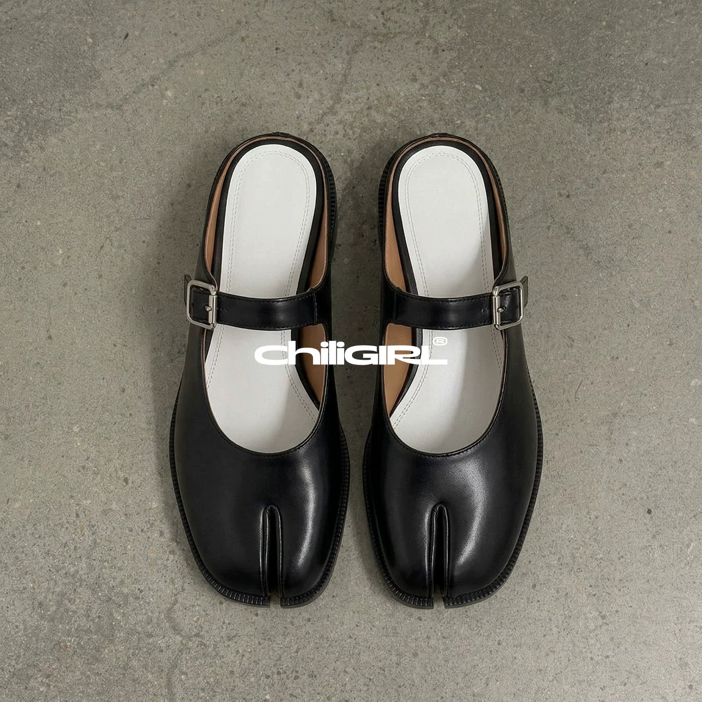 CHILIGIRL Retro Leather Split-toed Toe Slippers