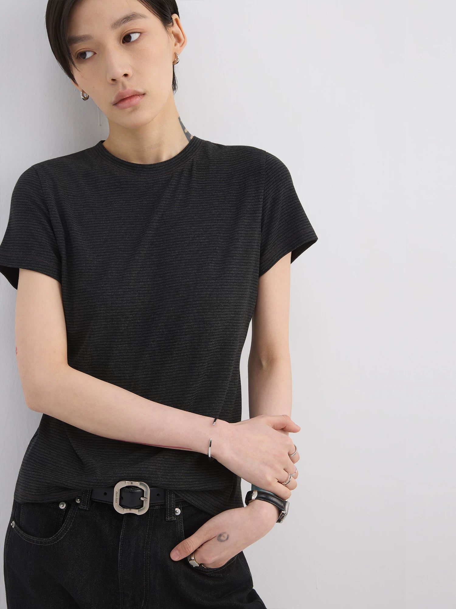 Sameuoo Front Shoulder Slim Striped Tee