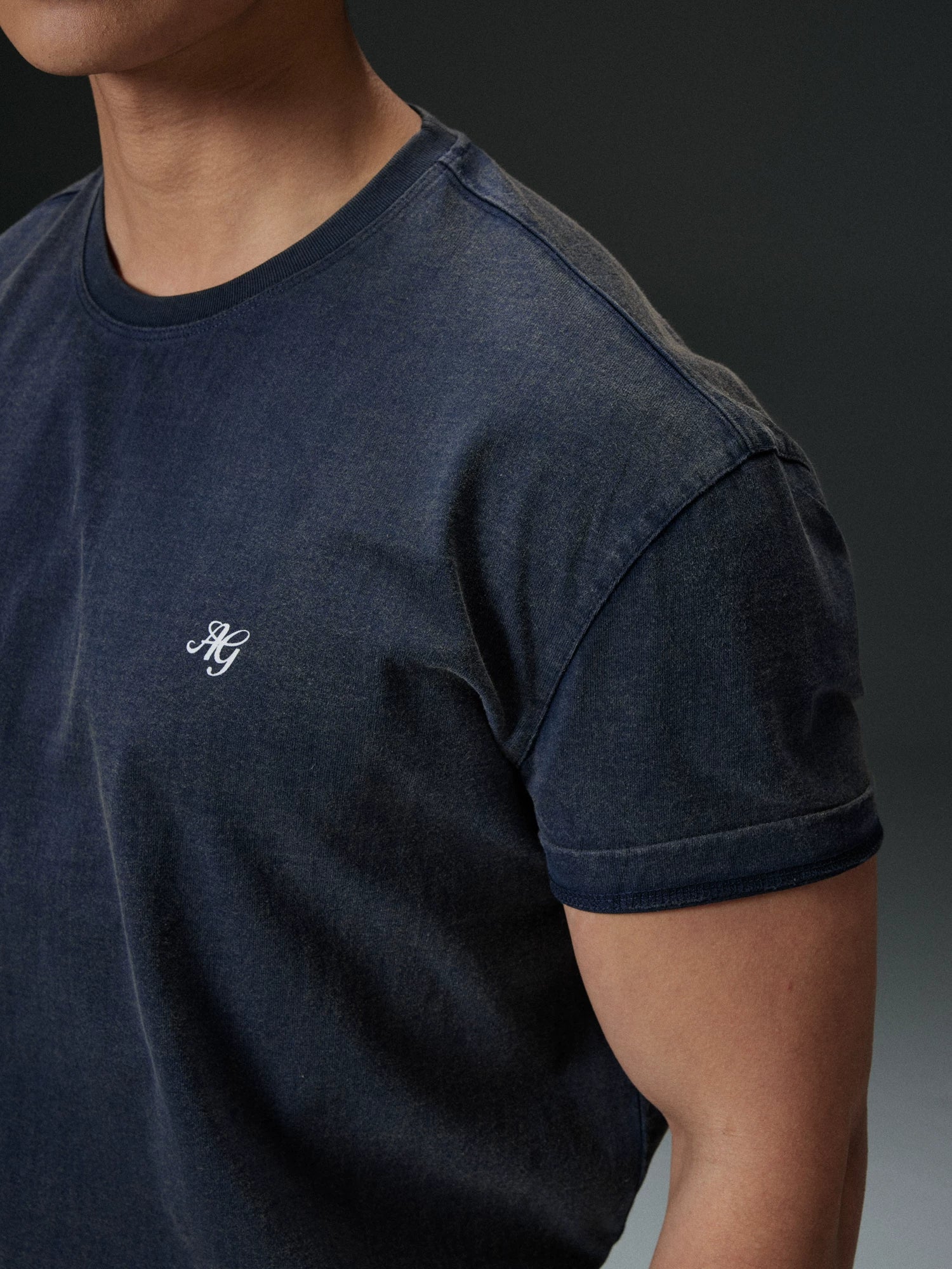 AFTERGLOW Shoulder Slim Tee