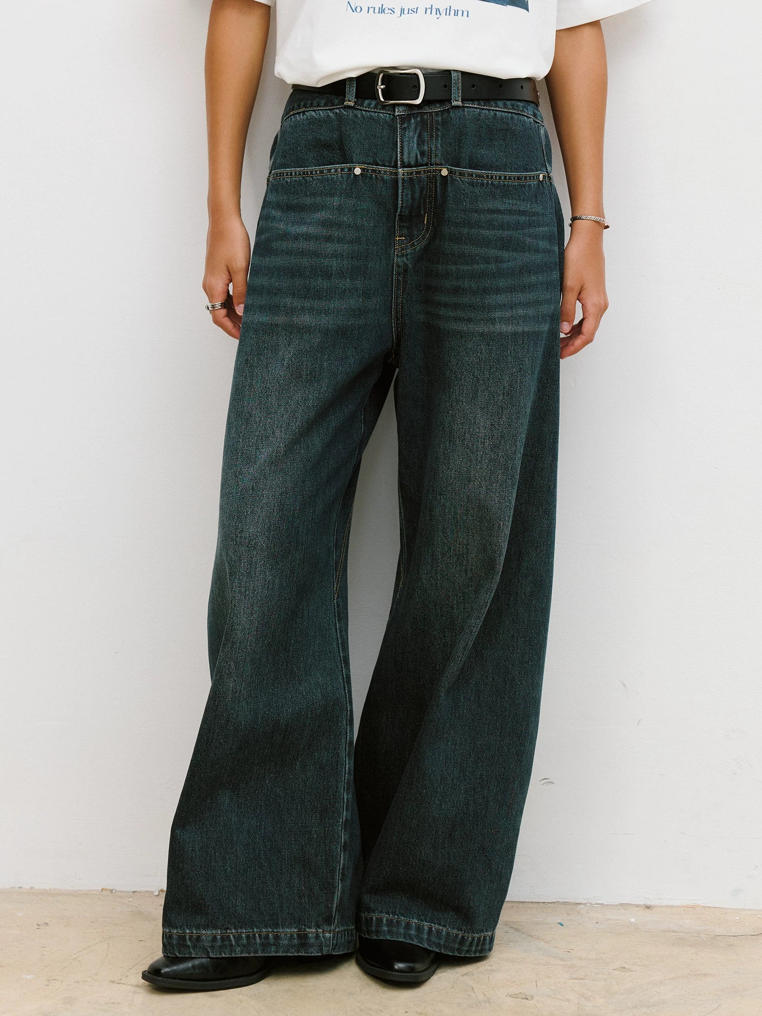 LR MADE Contrast Rivet Scimitar Jeans