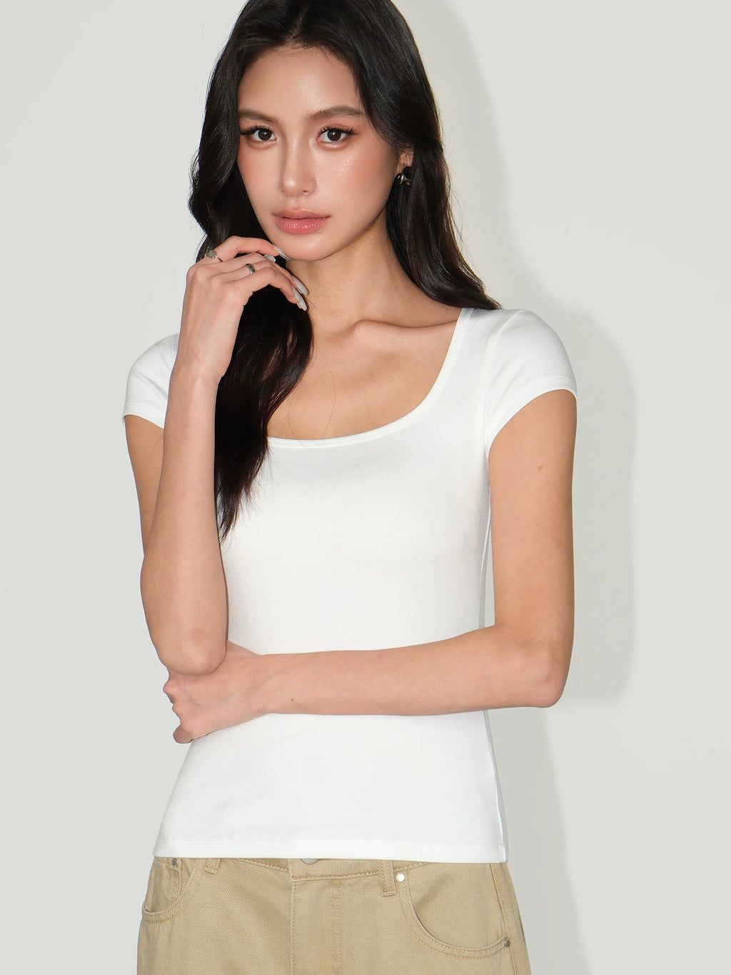 NEVA HU Simple Square Neck Straight Shoulder Thin Tee
