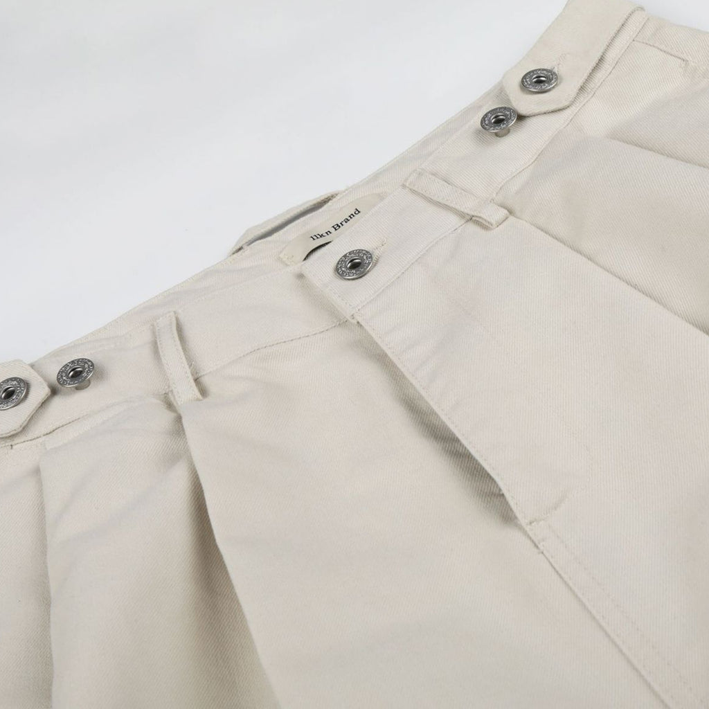 11KN Loose Versatile Pleated Shorts