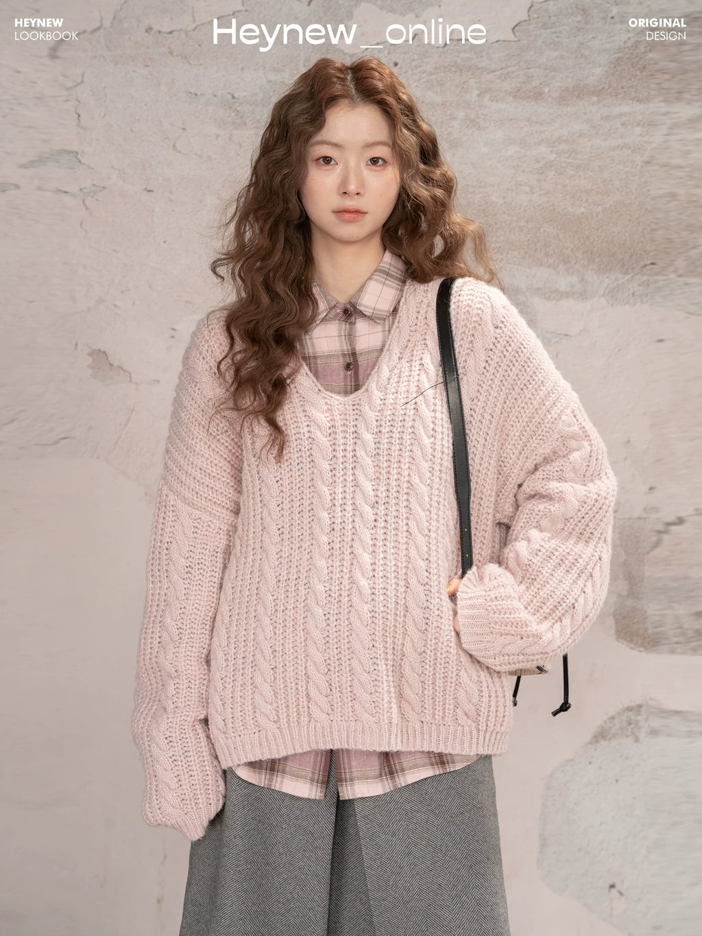 LOVEHEYNEW Twist V-neck Loose and Thin Sweater