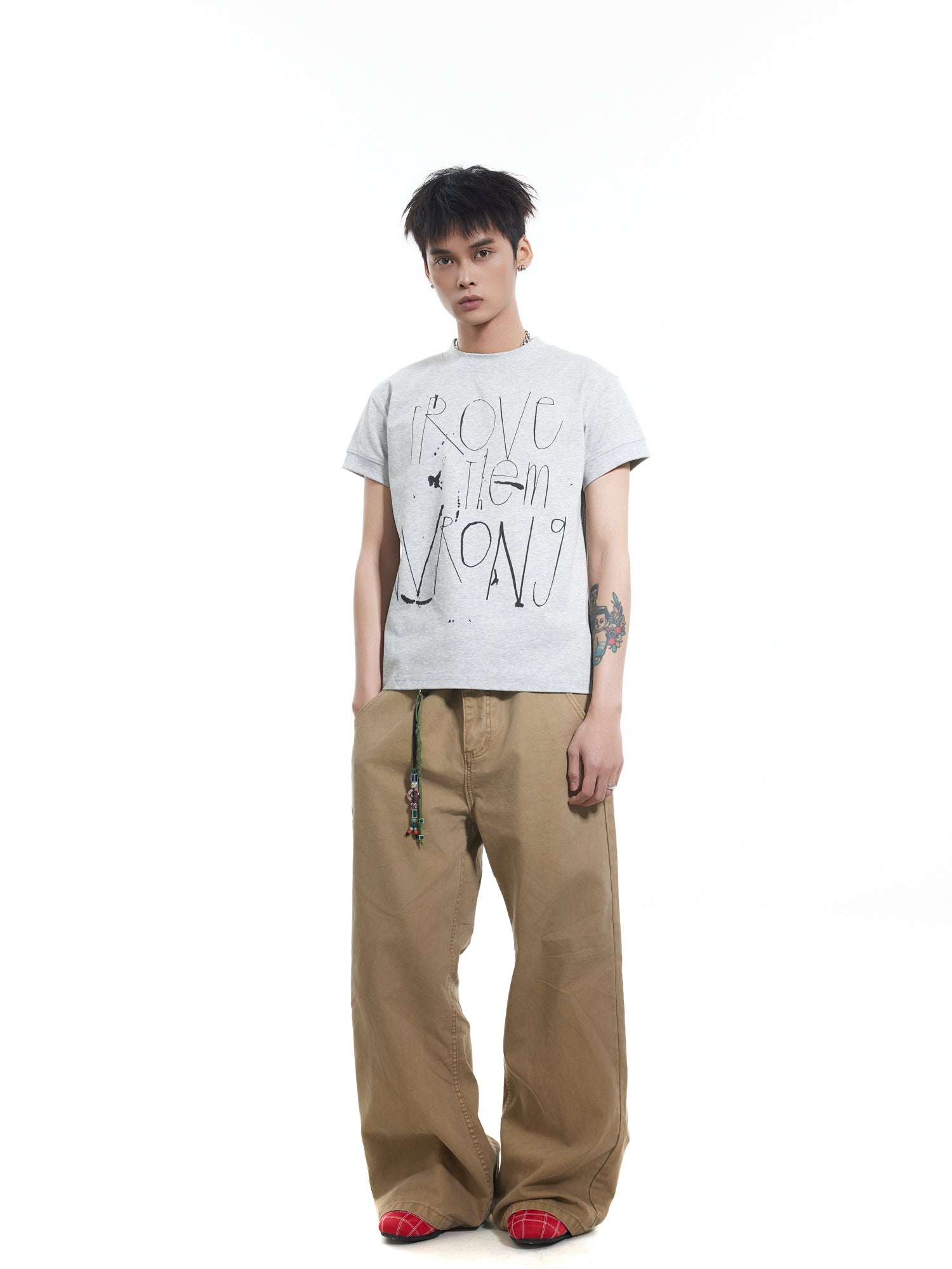 BTSG graffiti print front shoulder slim fit Tee