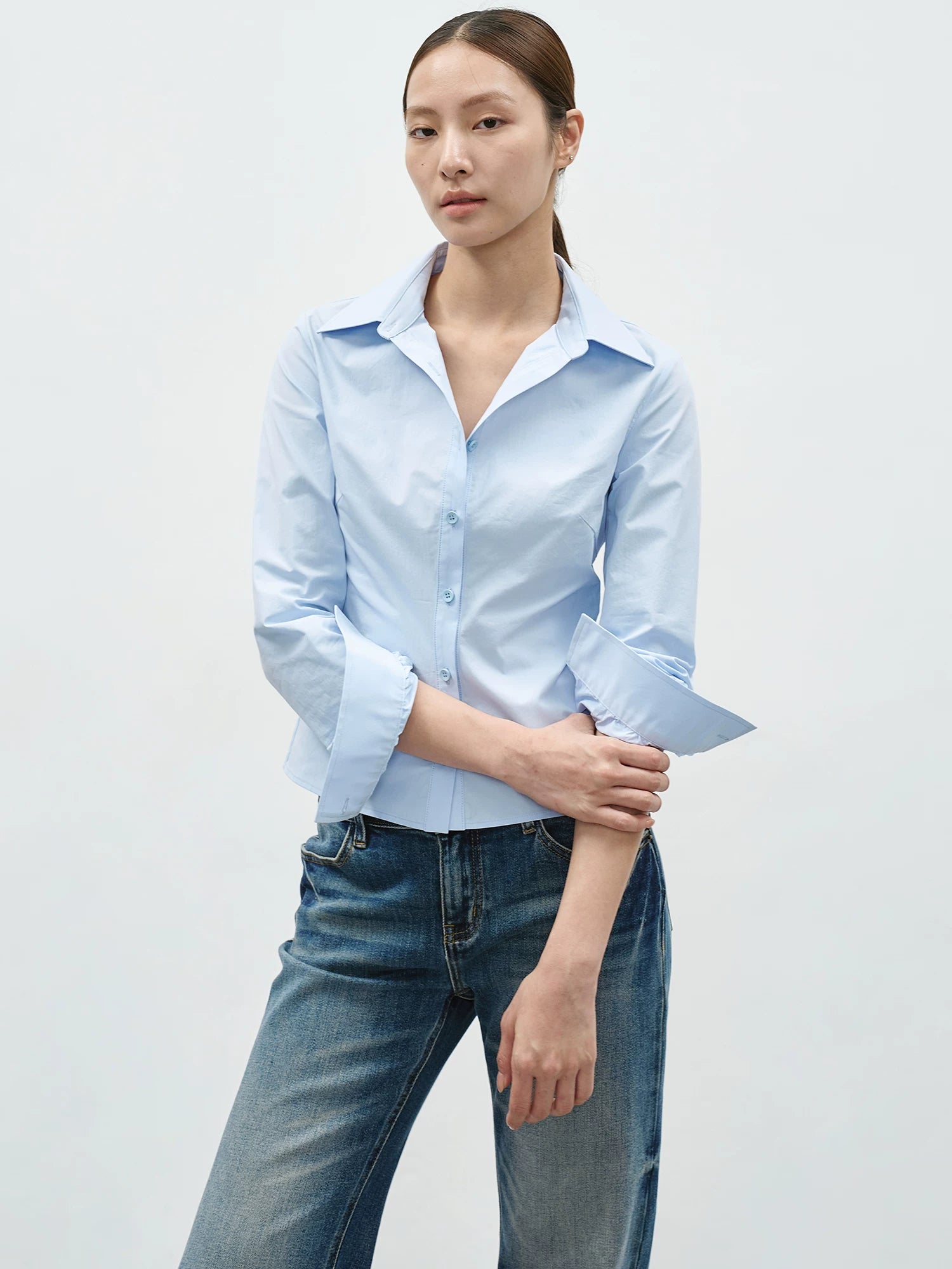 EIGHTHMONTH Waist V-neck Slim Shirt