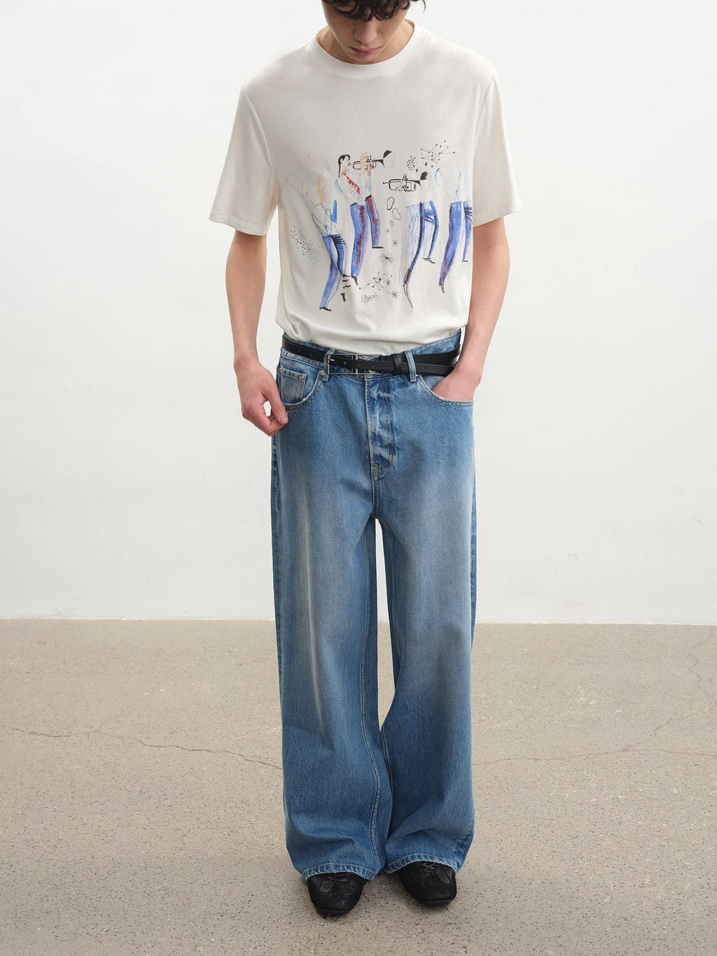 JCAESAR Straight Slightly Loose Jeans