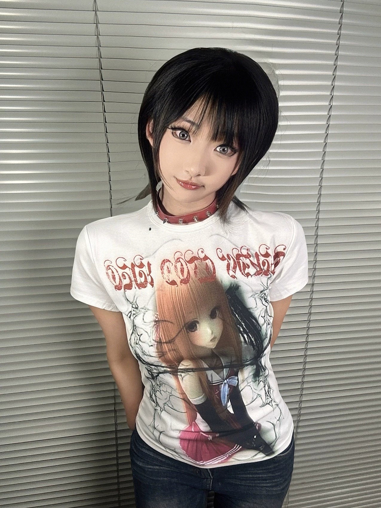 WEBBAR Two-dimensional Redhead Goth Girl Front Shoulder Tee