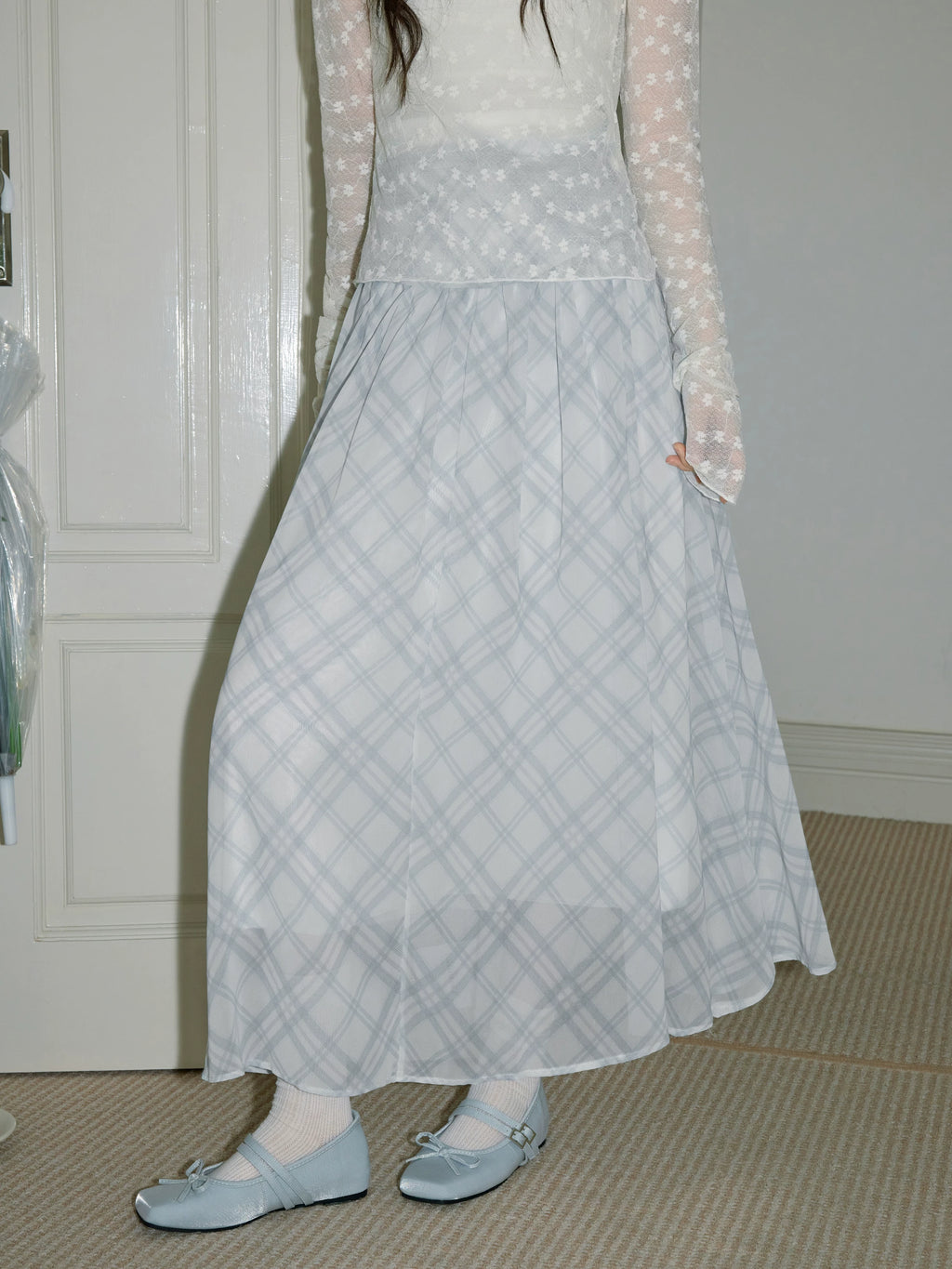 XUJING High-waisted and Thin Plaid Skirt
