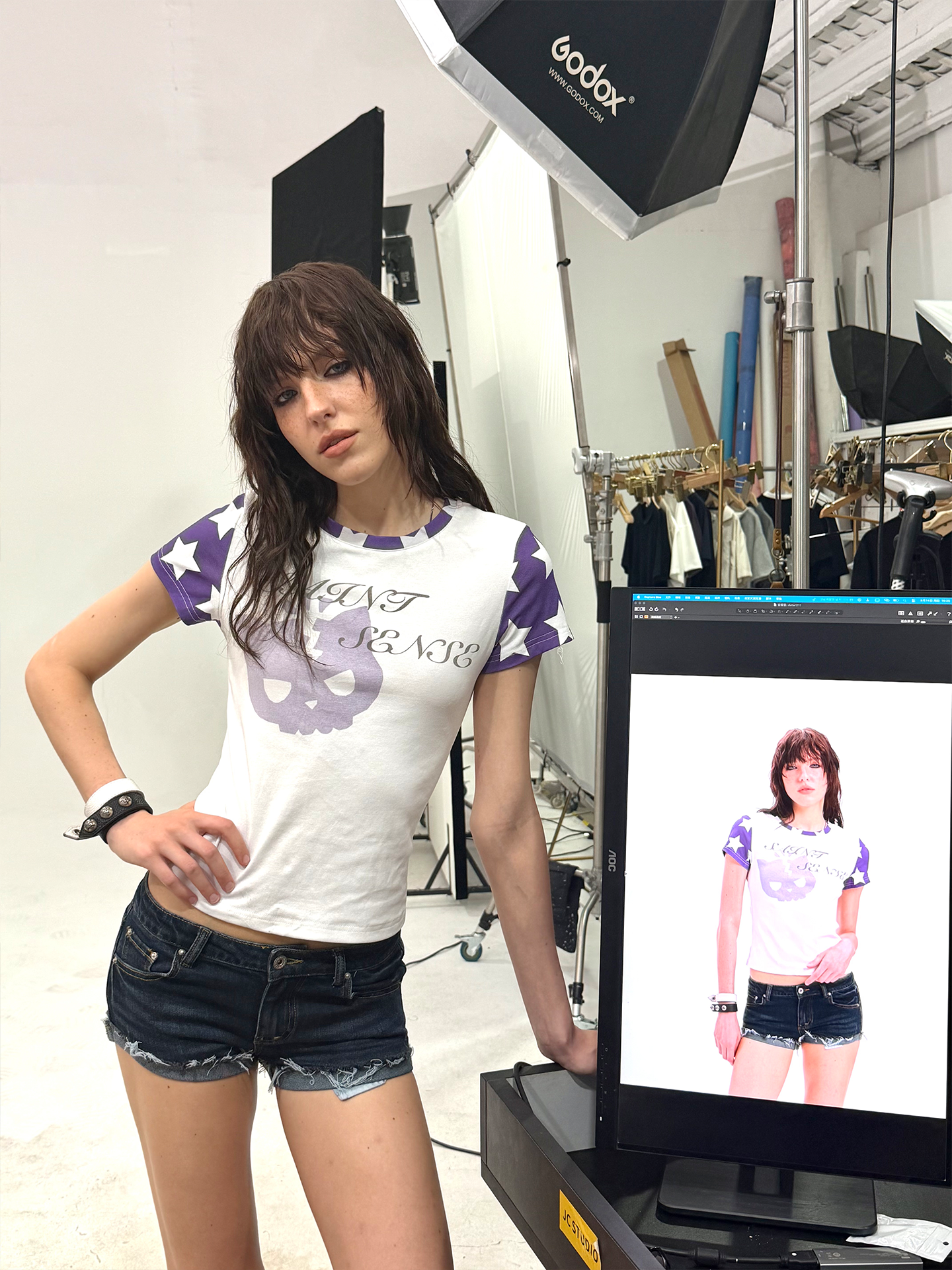 DETW Pentagram Direct Injection Printing Color Matching Front Shoulder Waist Tee