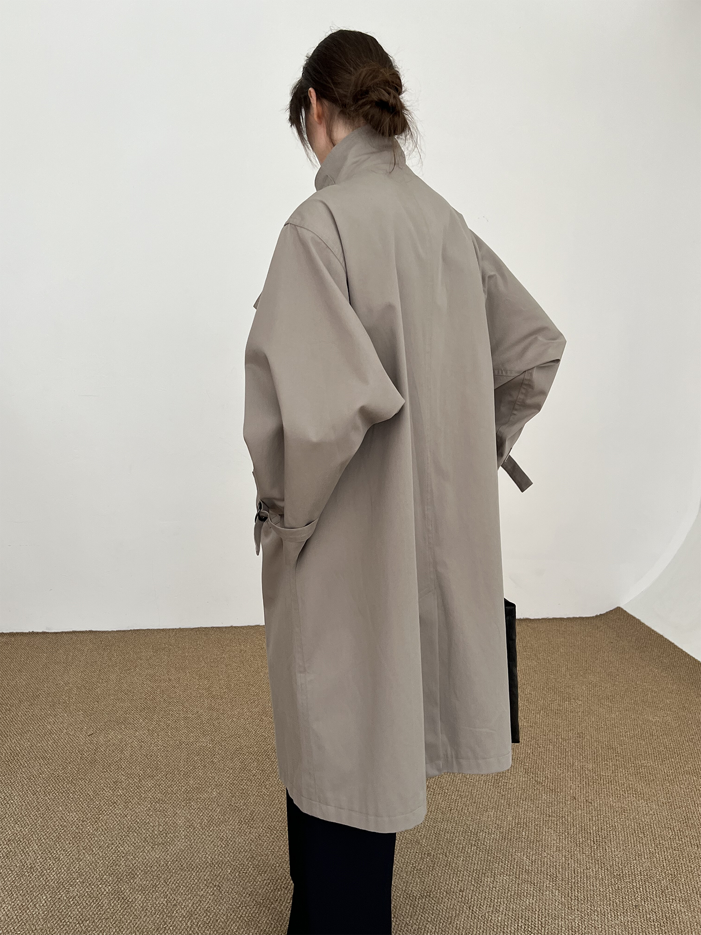 COLN Buckle-free Loose Trench Coat