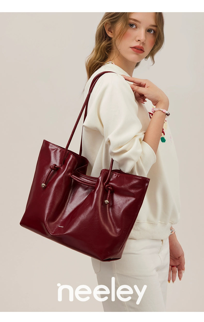 Neeley Commuter Versatile Large Capacity Shoulder Bag