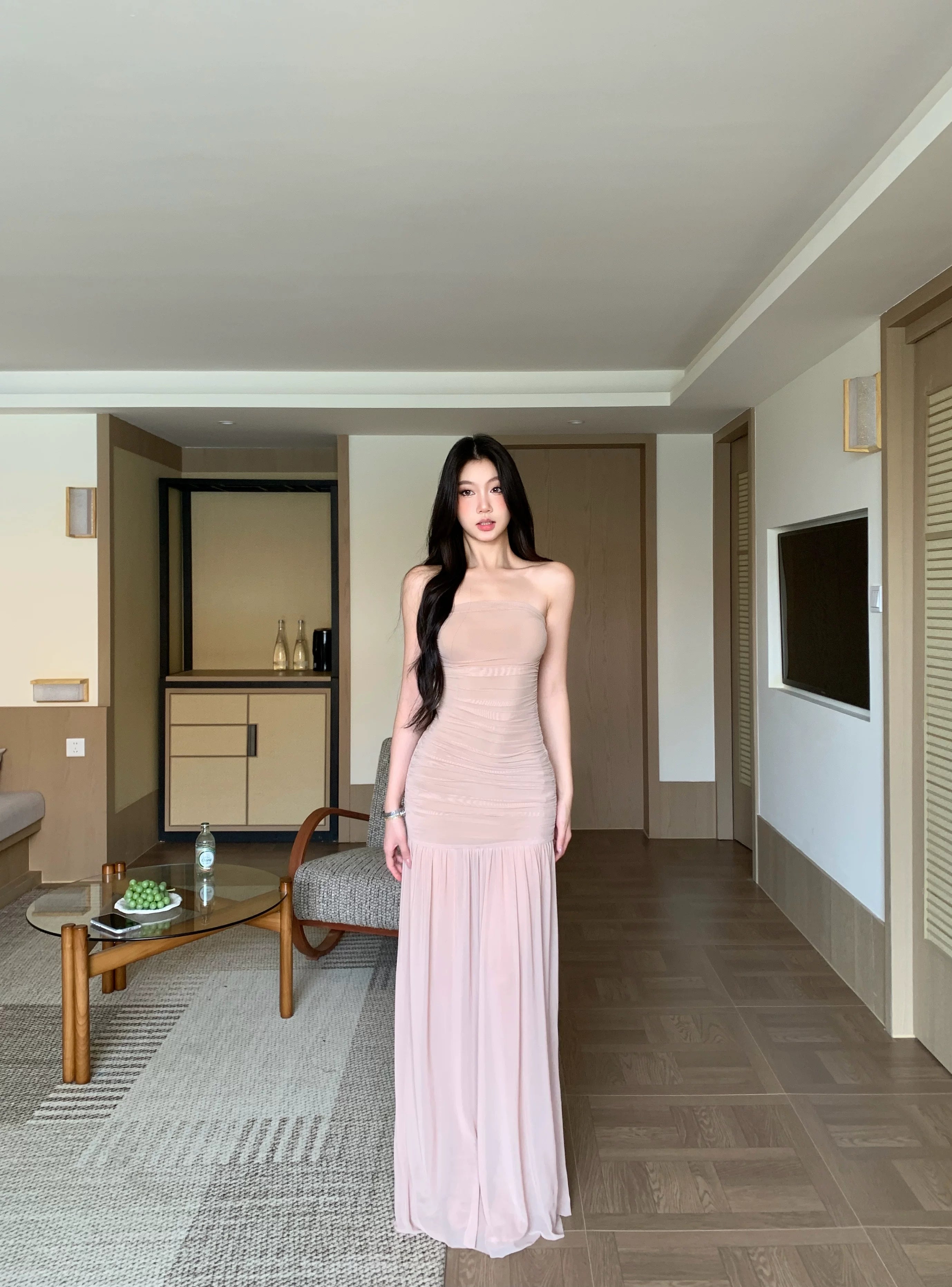 WITHMIN Tube Top Pleated Dress