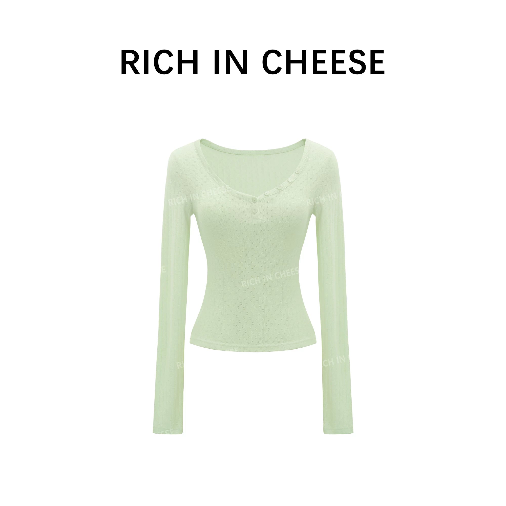 RICH IN CHEESE Slim and Versatile Long Sleeves