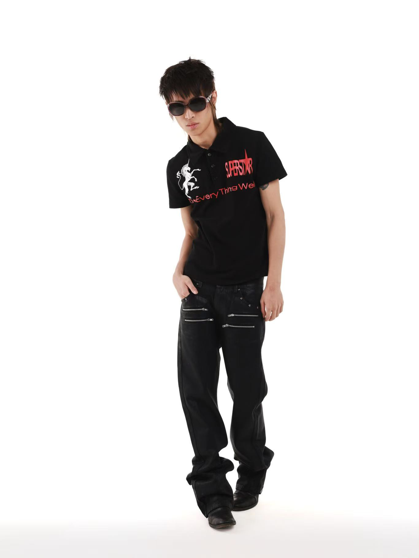 DETW Embroidery Print Front Shoulder Thin Tee