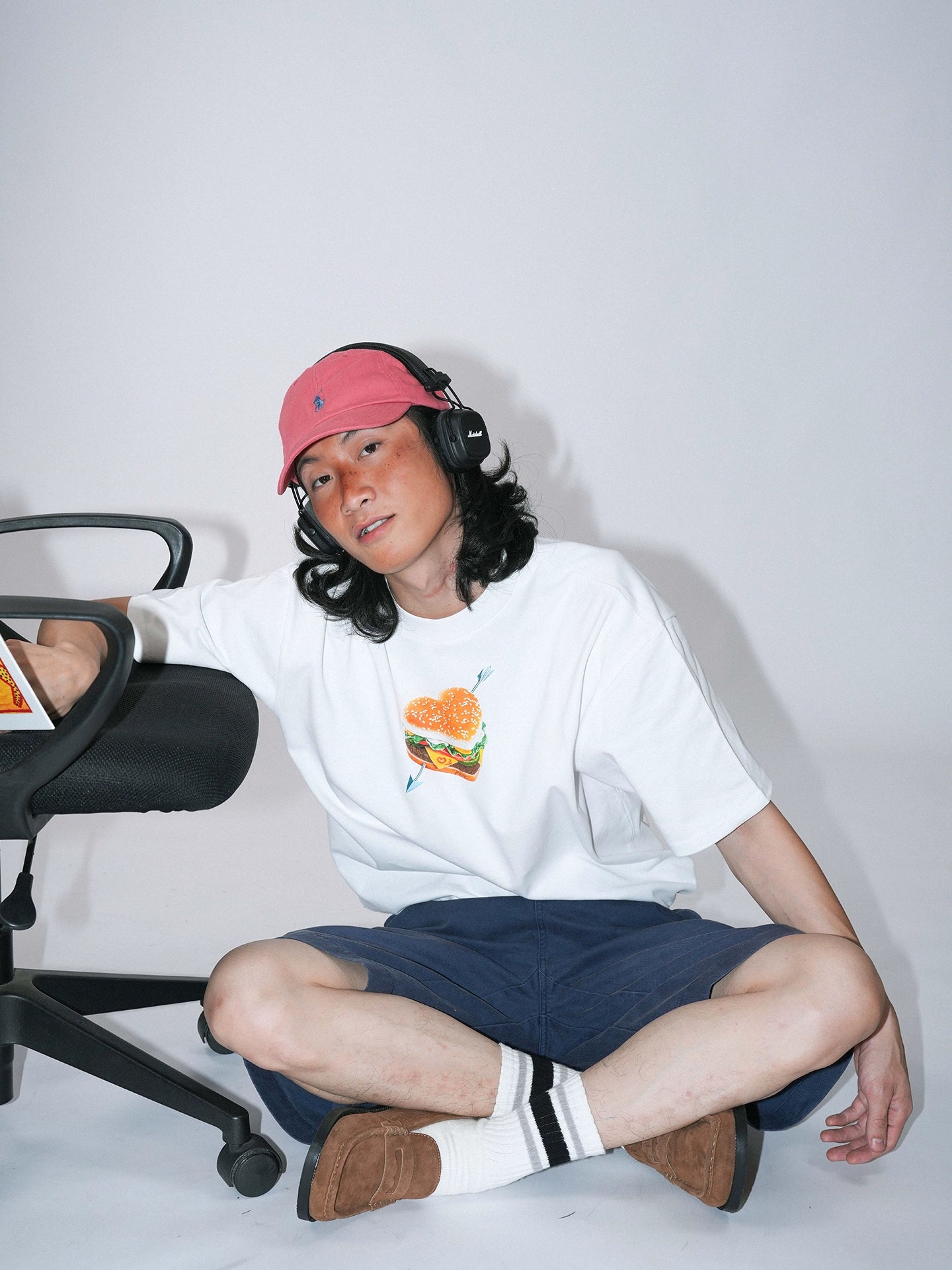 O3PARK Loose and Versatile "Love Burger" Printed Tee