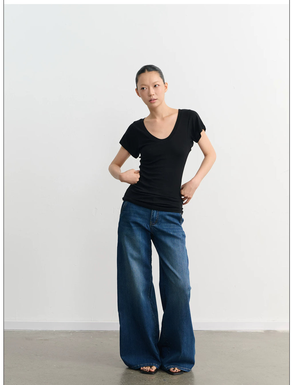 LINY LIBERTY Lazy Wind U Neck Slim Tee