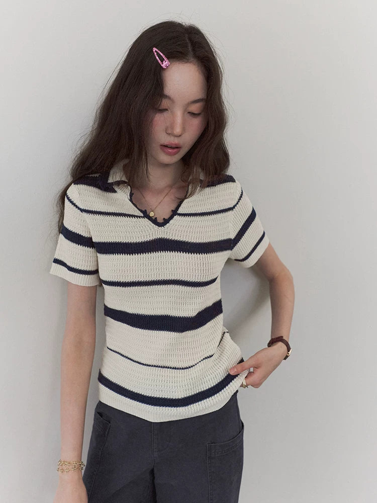 VOOE V-neck Contrasting Striped Knitted Front Shoulder Tee