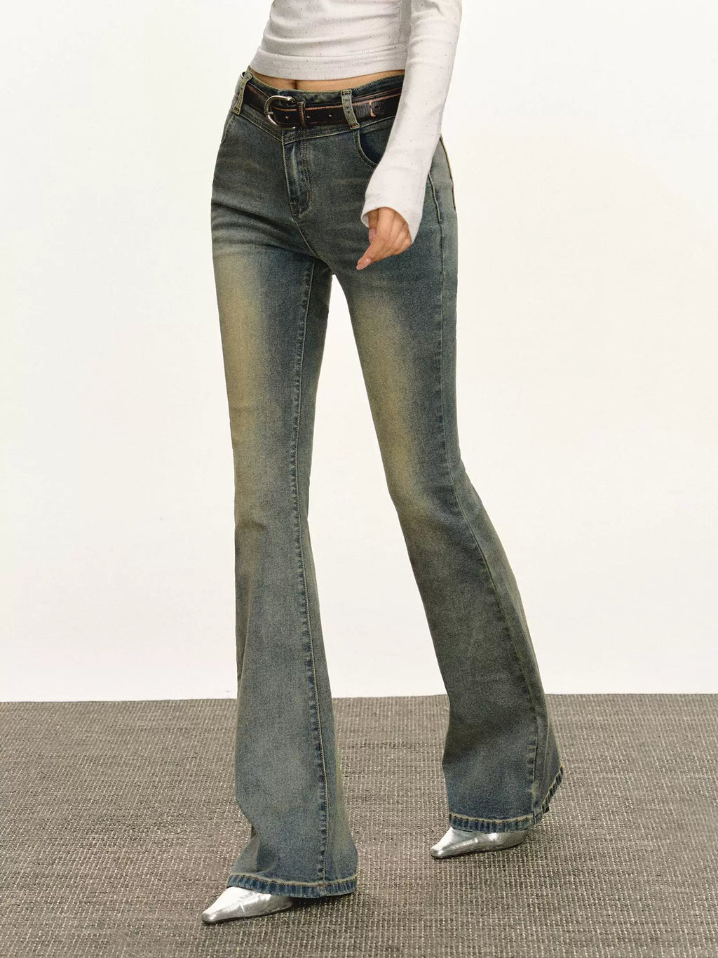 Ariseism Vintage Low Waist Washed Micro-Flared Jeans