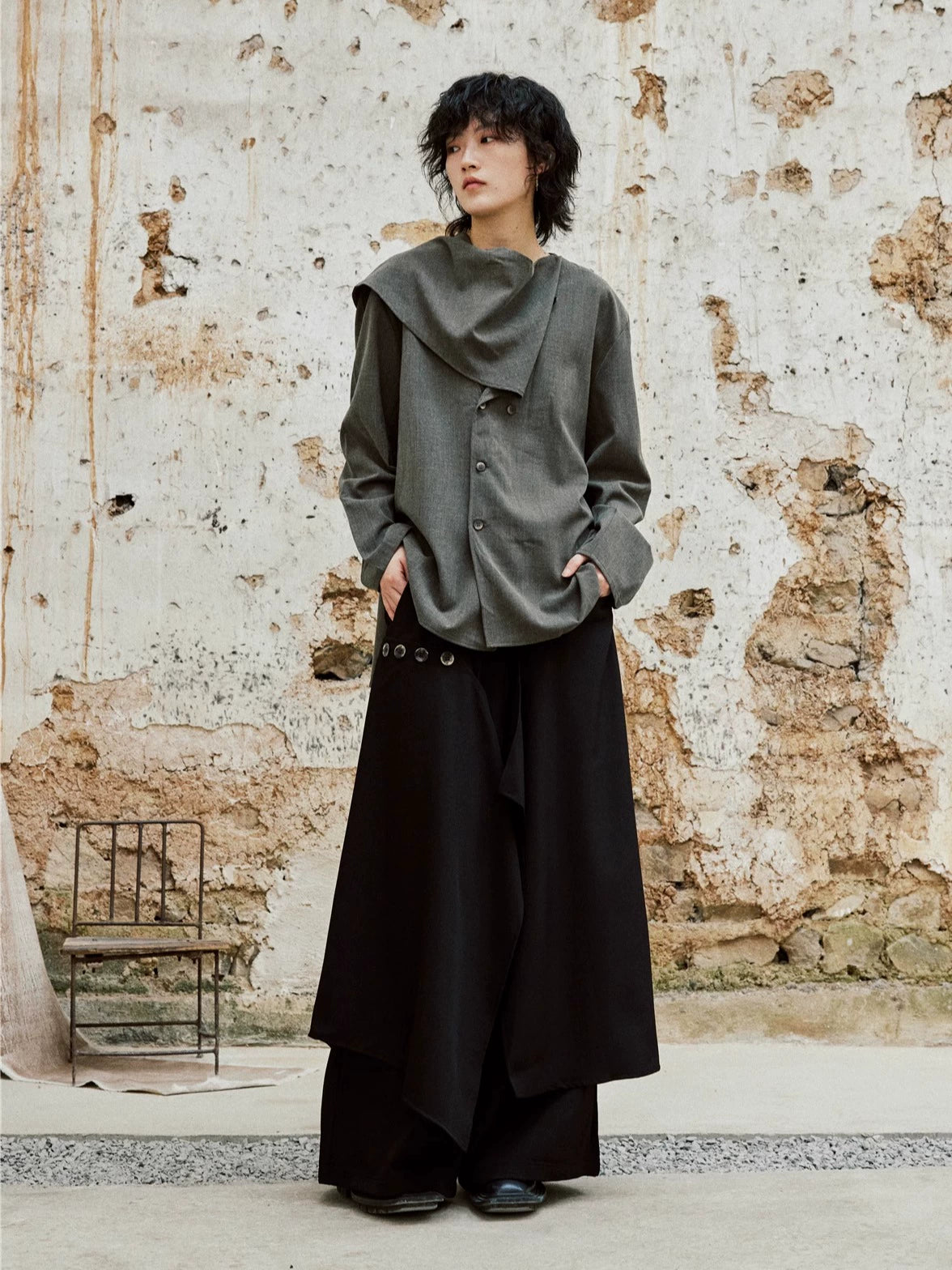 SUNYVONNE Vintage Scarf Long Sleeve Shirt