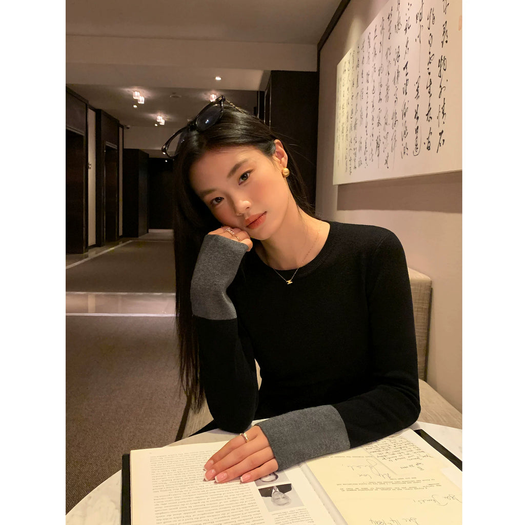 Pusumede Contrasting Color Slim-fitting Long-sleeved Knitted Sweater