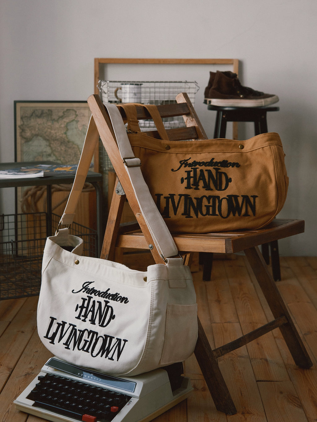 LivingTown Vintage Large Capacity Commuter Japanese Casual Canvas Bag