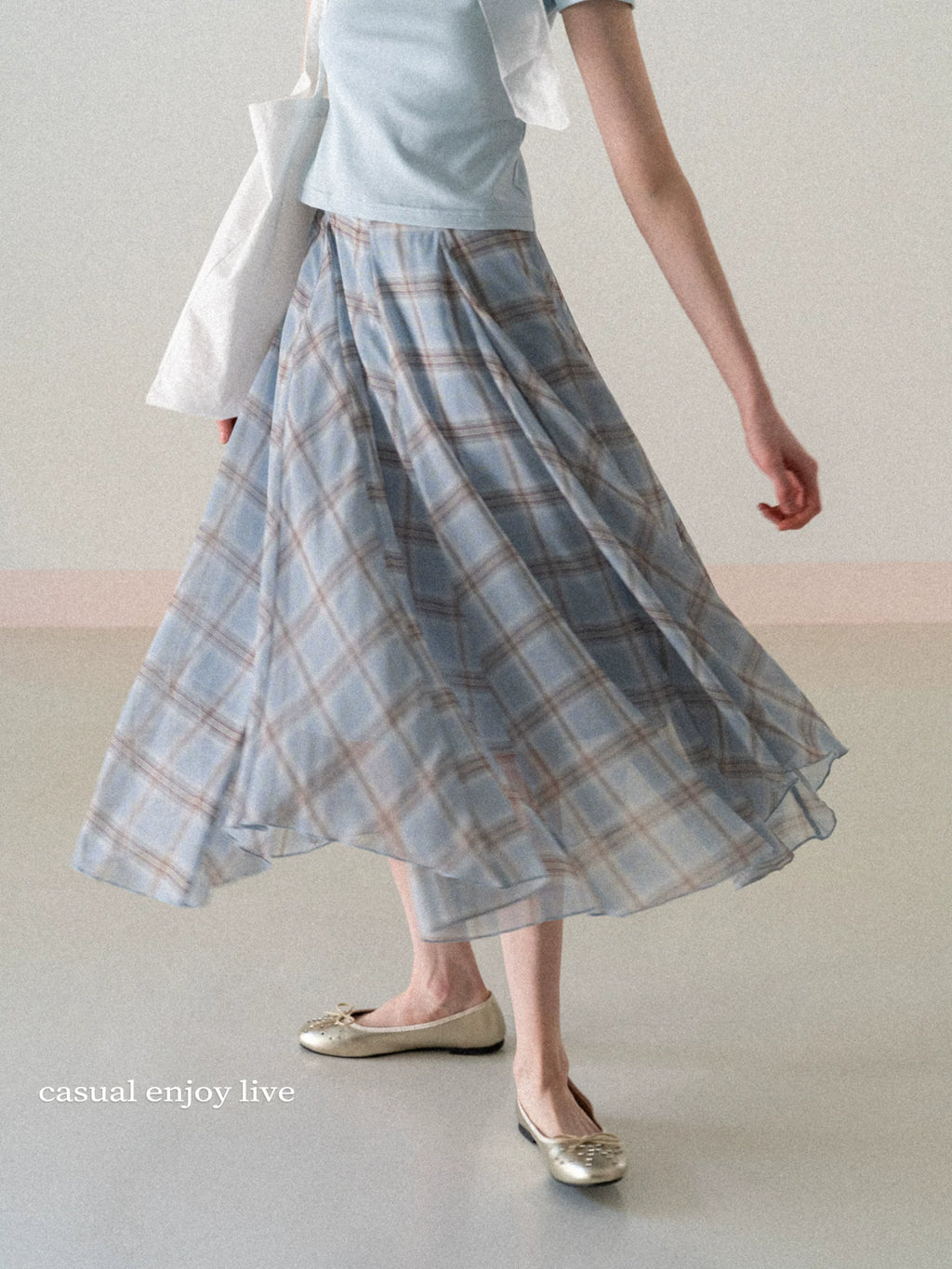 EGGKA High-waisted Elegant and Drape Plaid Skirt