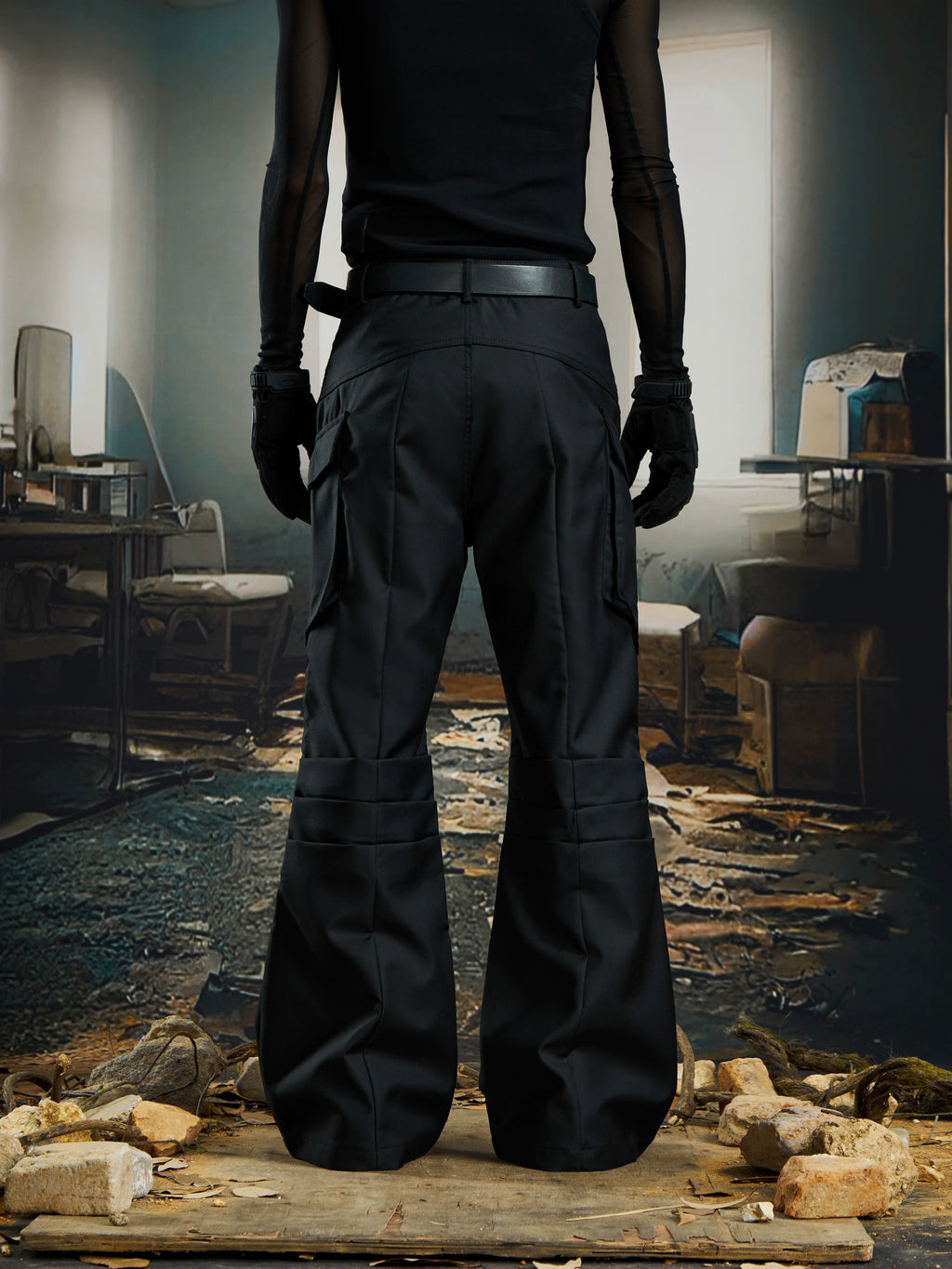 NOMANIAI Pleated and Versatile Trousers