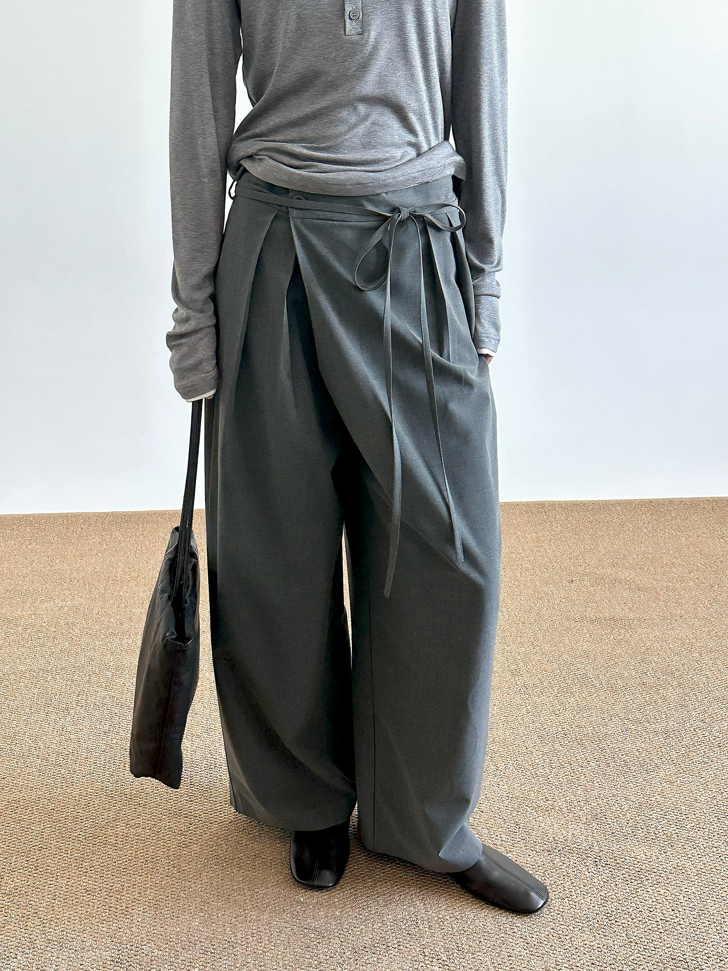 COLN Diagonal Placket Lace-up Loose Suit Pants