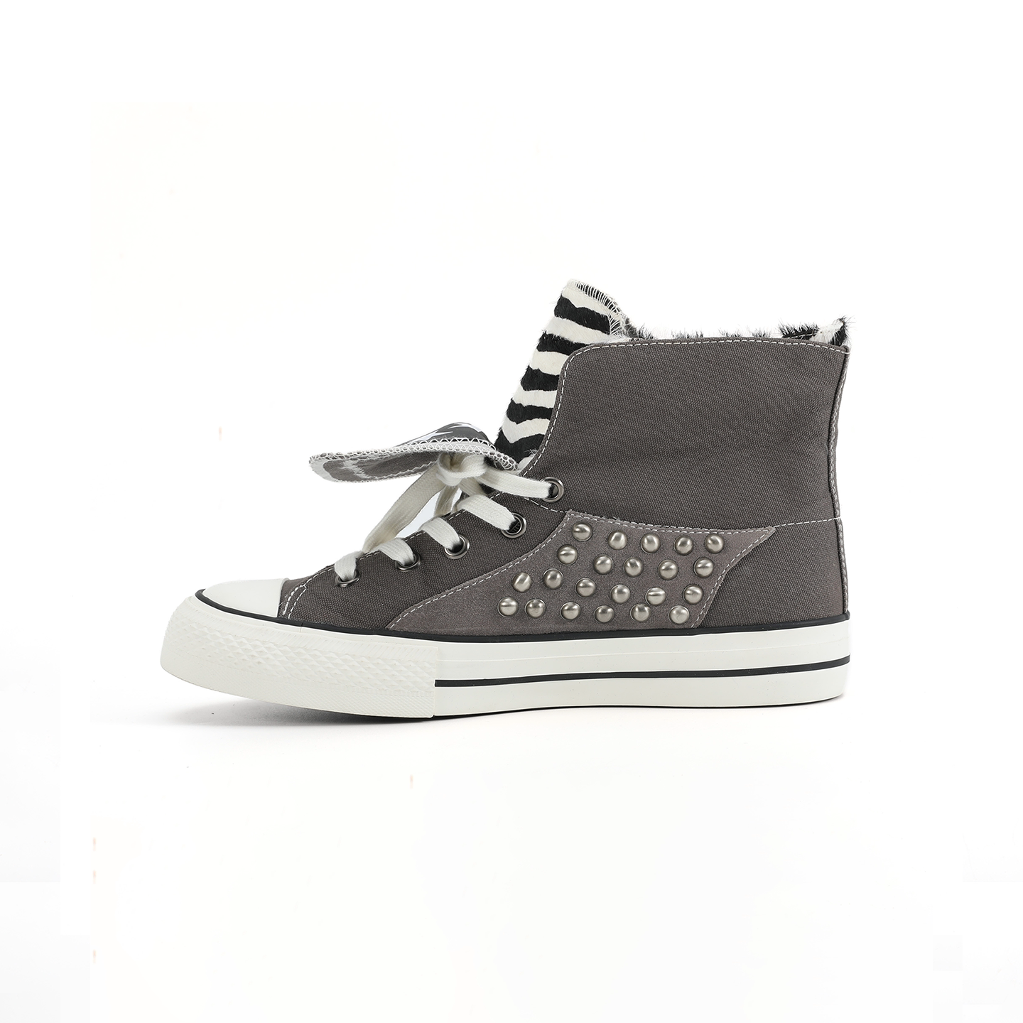 NumbAsia Zebra Pattern Star Print Rivet Canvas Shoes