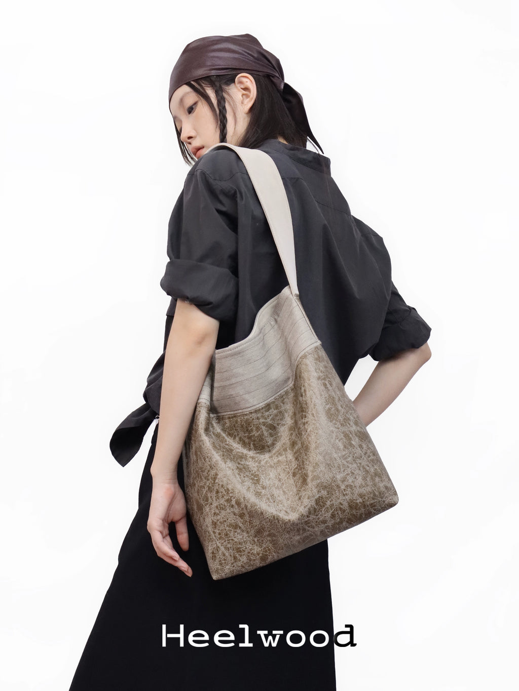 Heelwood Wilderness New Chinese Bucket Bag