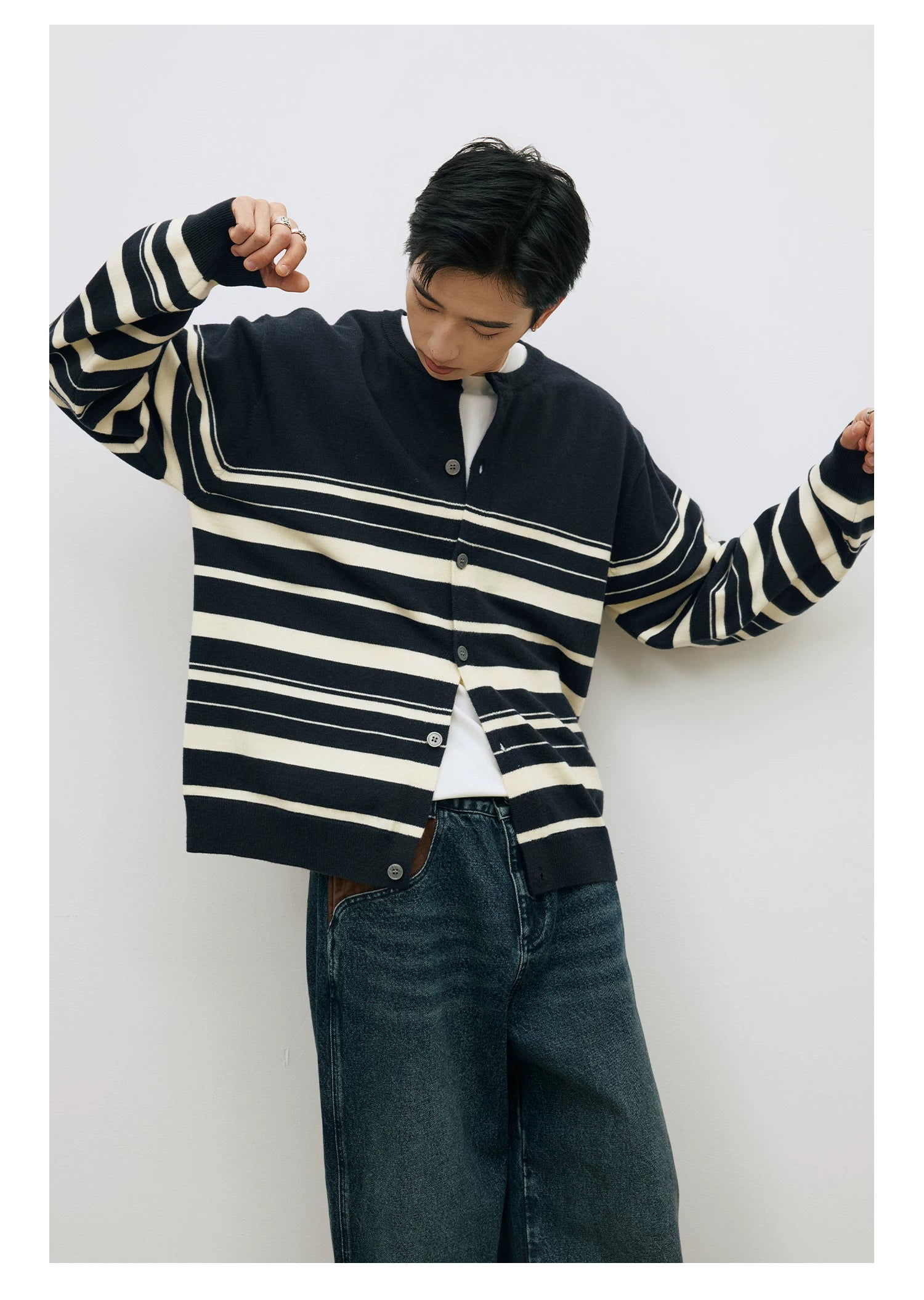 LR Irregular Contrasting Striped Casual Sweater