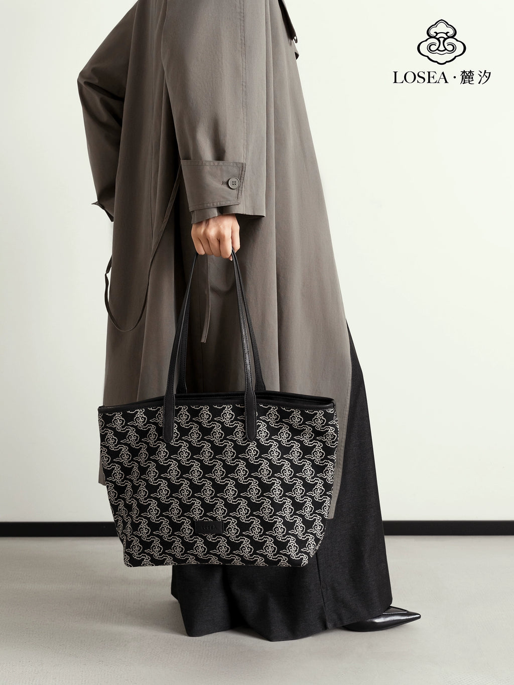 LOSEA Casual Embroidery Large Capacity Tote Bag