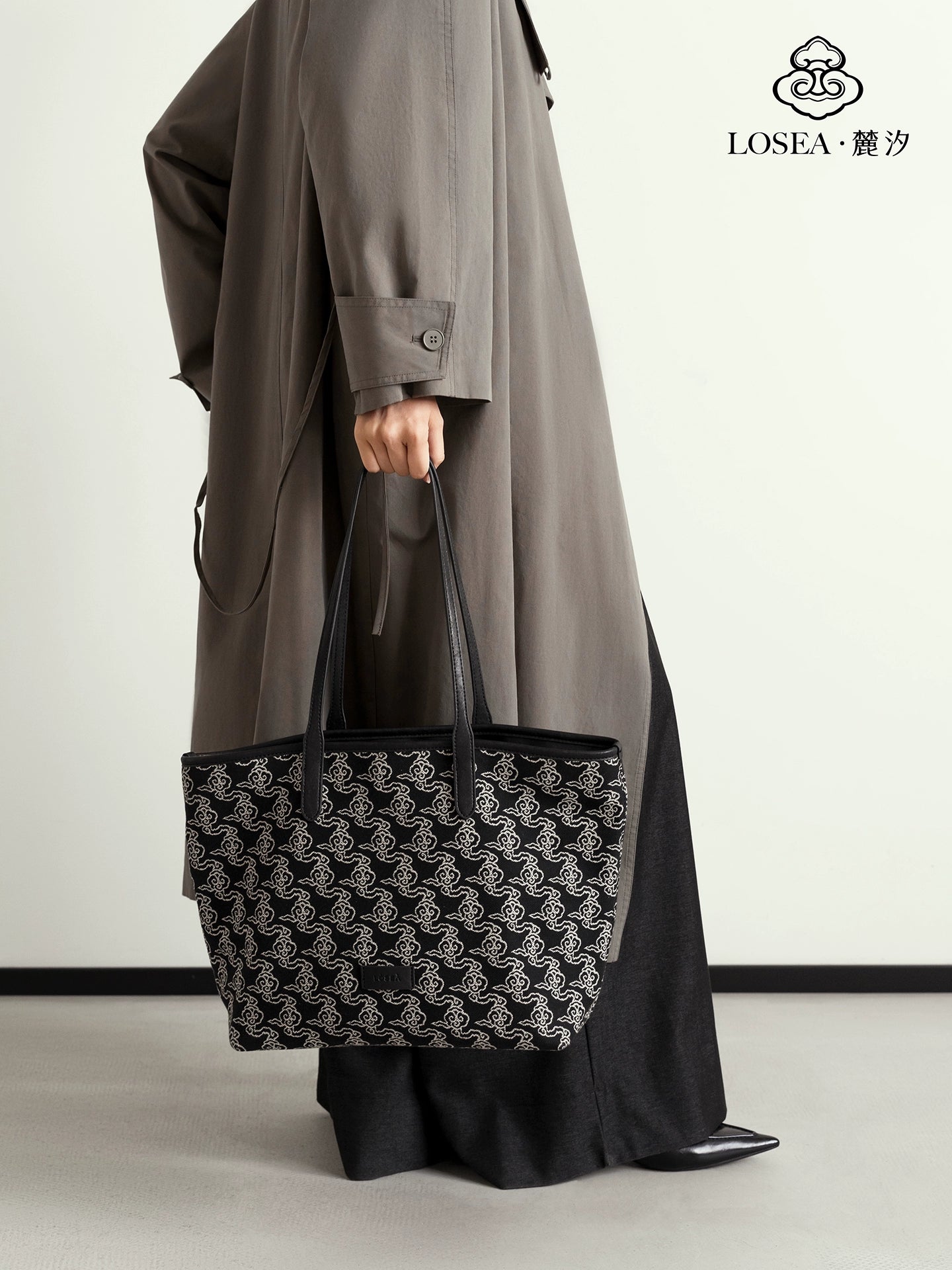 LOSEA Casual Embroidery Large Capacity Tote Bag